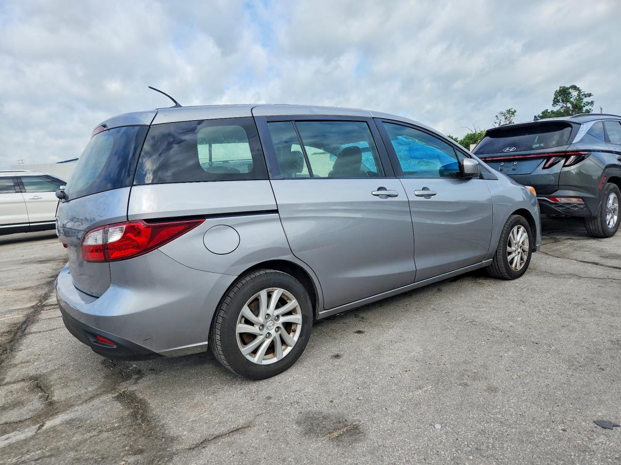 2012 Mazda 5 Silver vin: JM1CW2BL6C0115365