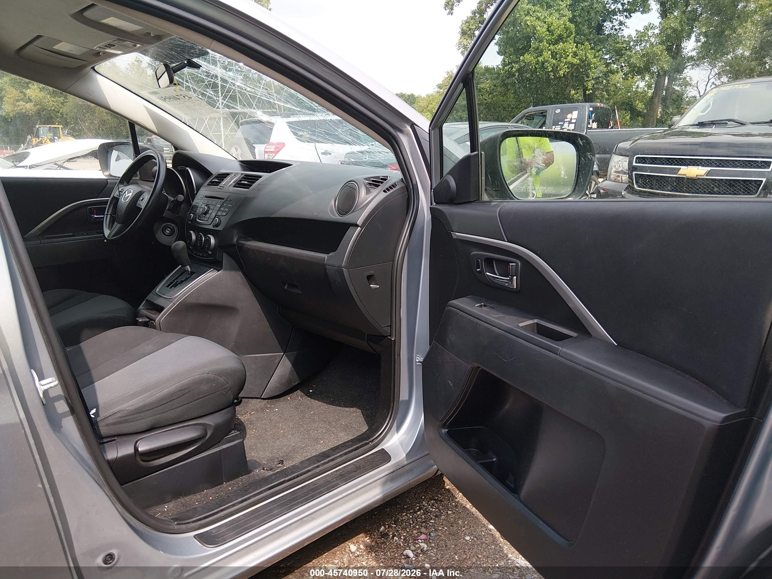 2013 Mazda Mazda5 Sport Silver vin: JM1CW2BL6D0146679