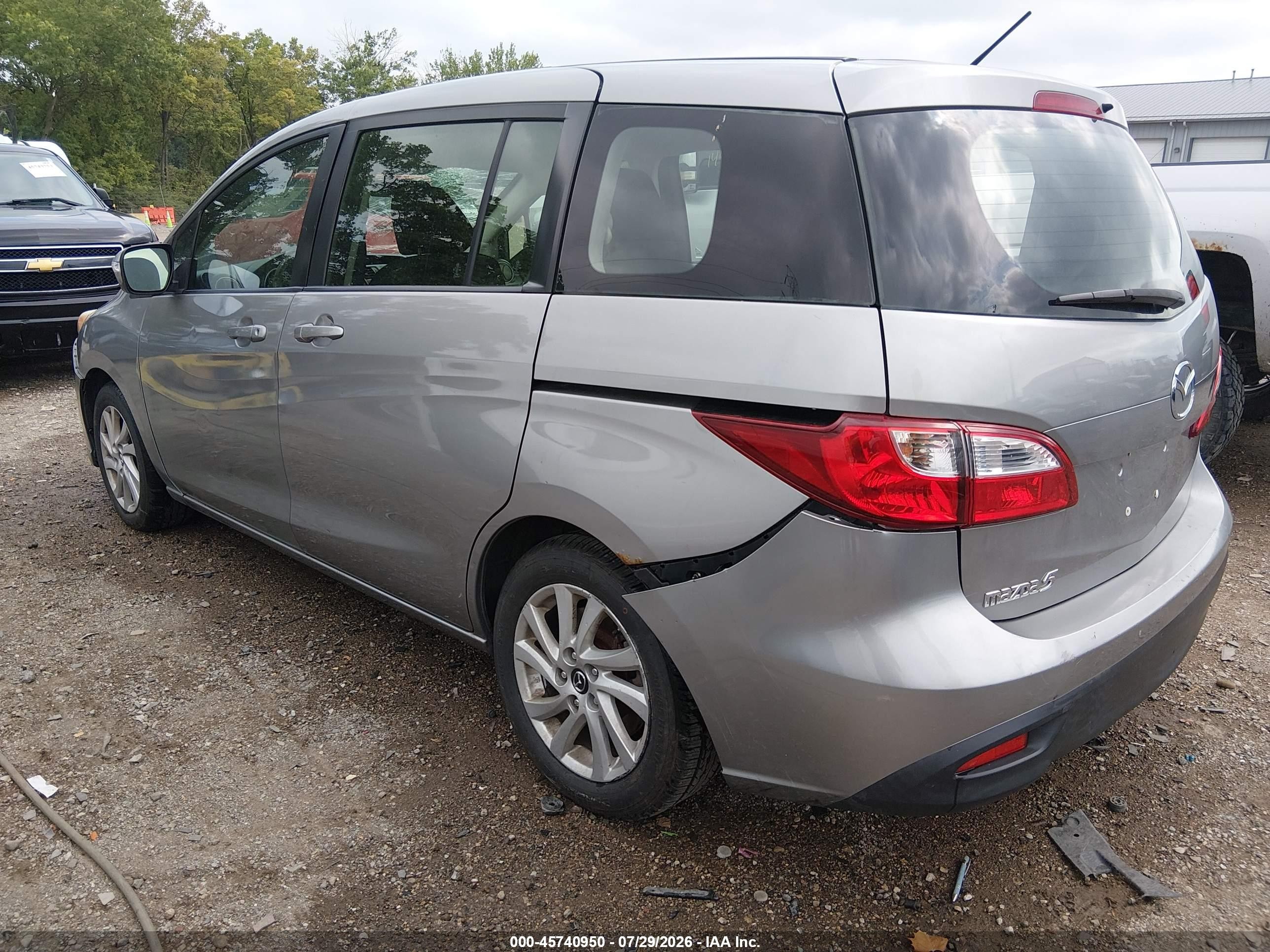 2013 Mazda Mazda5 Sport Silver vin: JM1CW2BL6D0146679