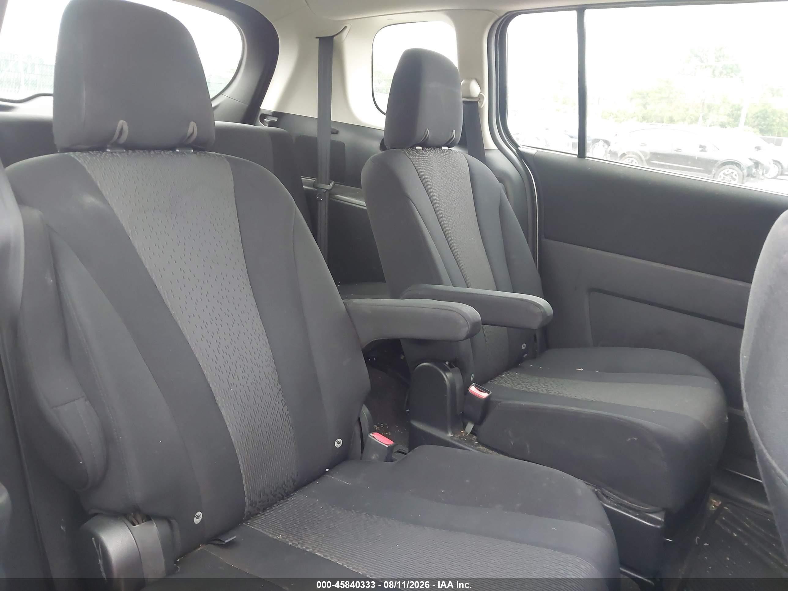 2012 Mazda Mazda5 Sport Серебряный vin: JM1CW2BL7C0108411