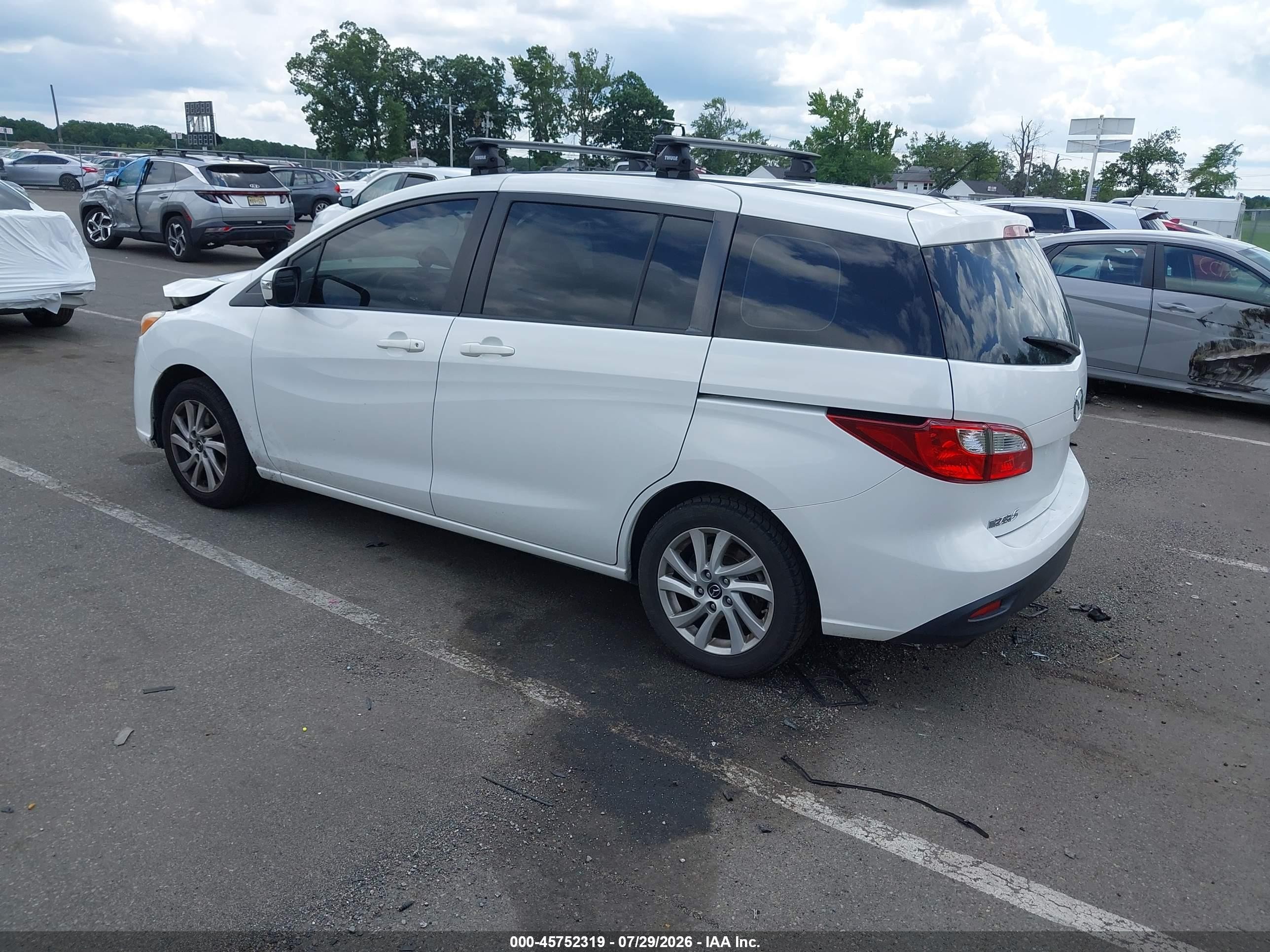 2015 Mazda Mazda5 Sport White vin: JM1CW2BL7F0179550