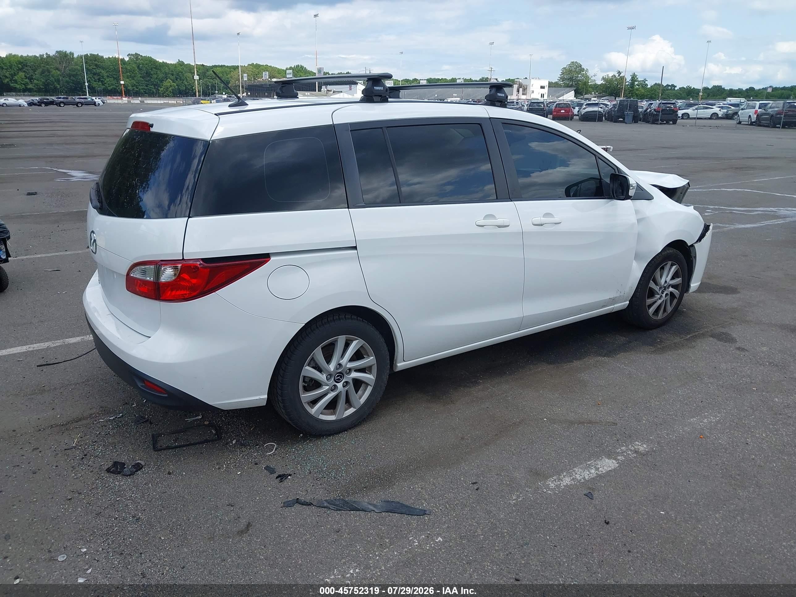 2015 Mazda Mazda5 Sport White vin: JM1CW2BL7F0179550