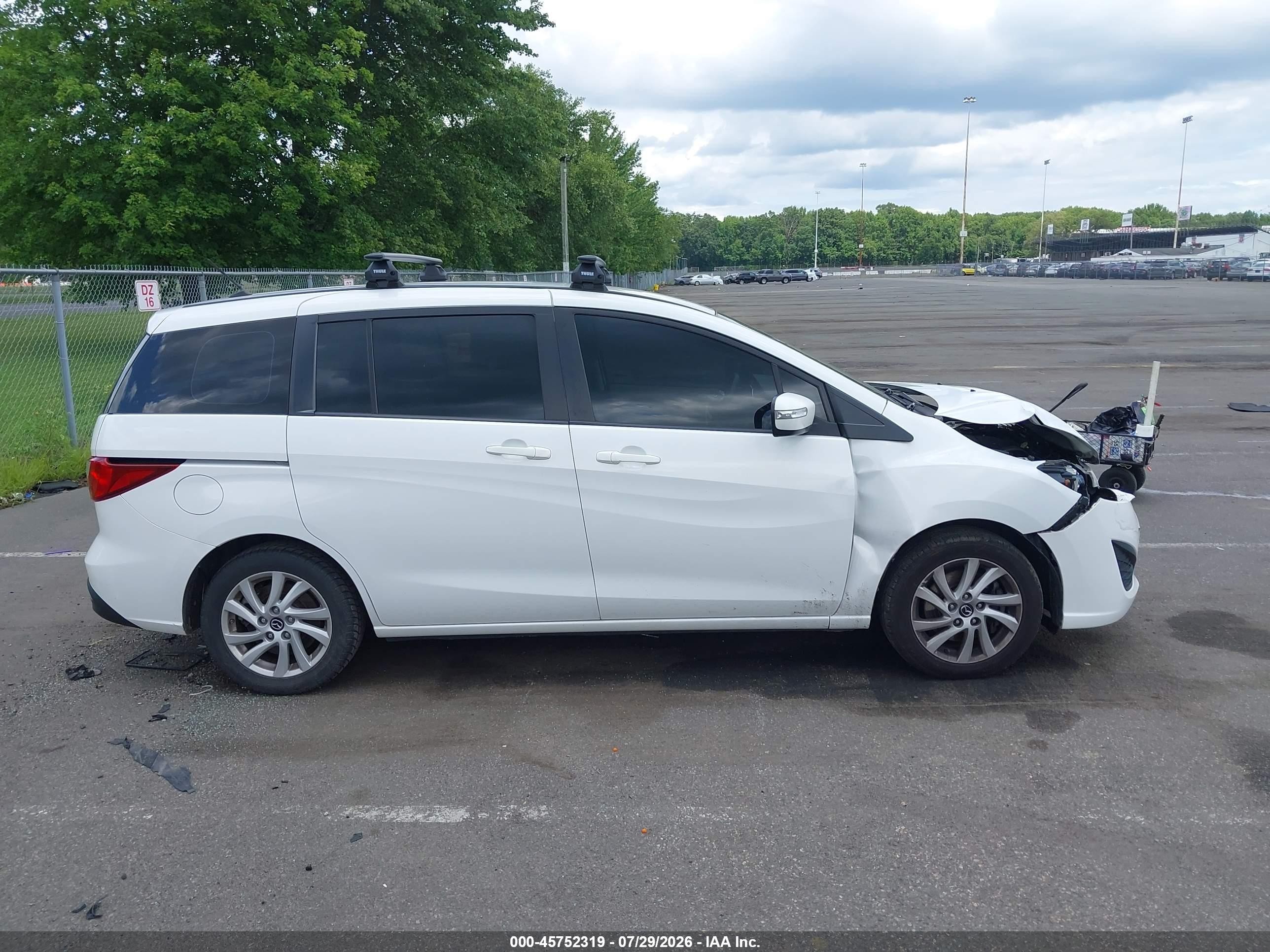 2015 Mazda Mazda5 Sport White vin: JM1CW2BL7F0179550