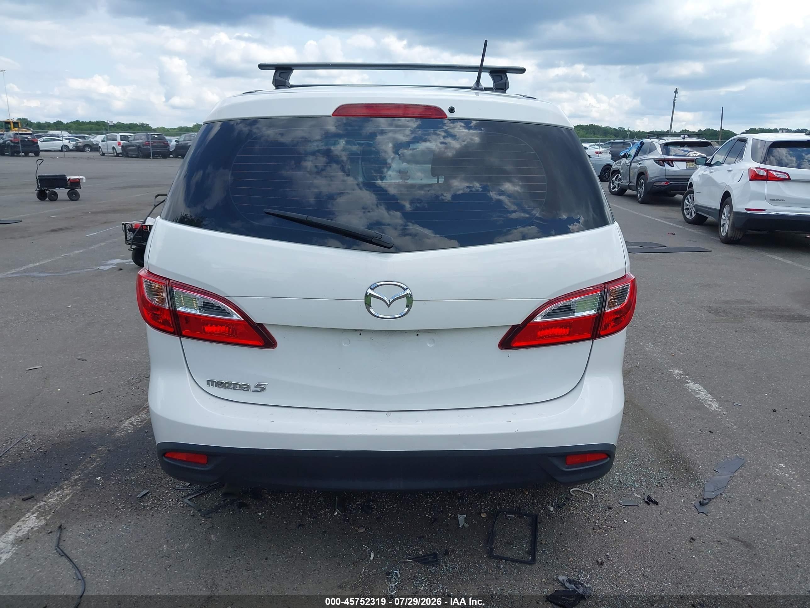 2015 Mazda Mazda5 Sport White vin: JM1CW2BL7F0179550