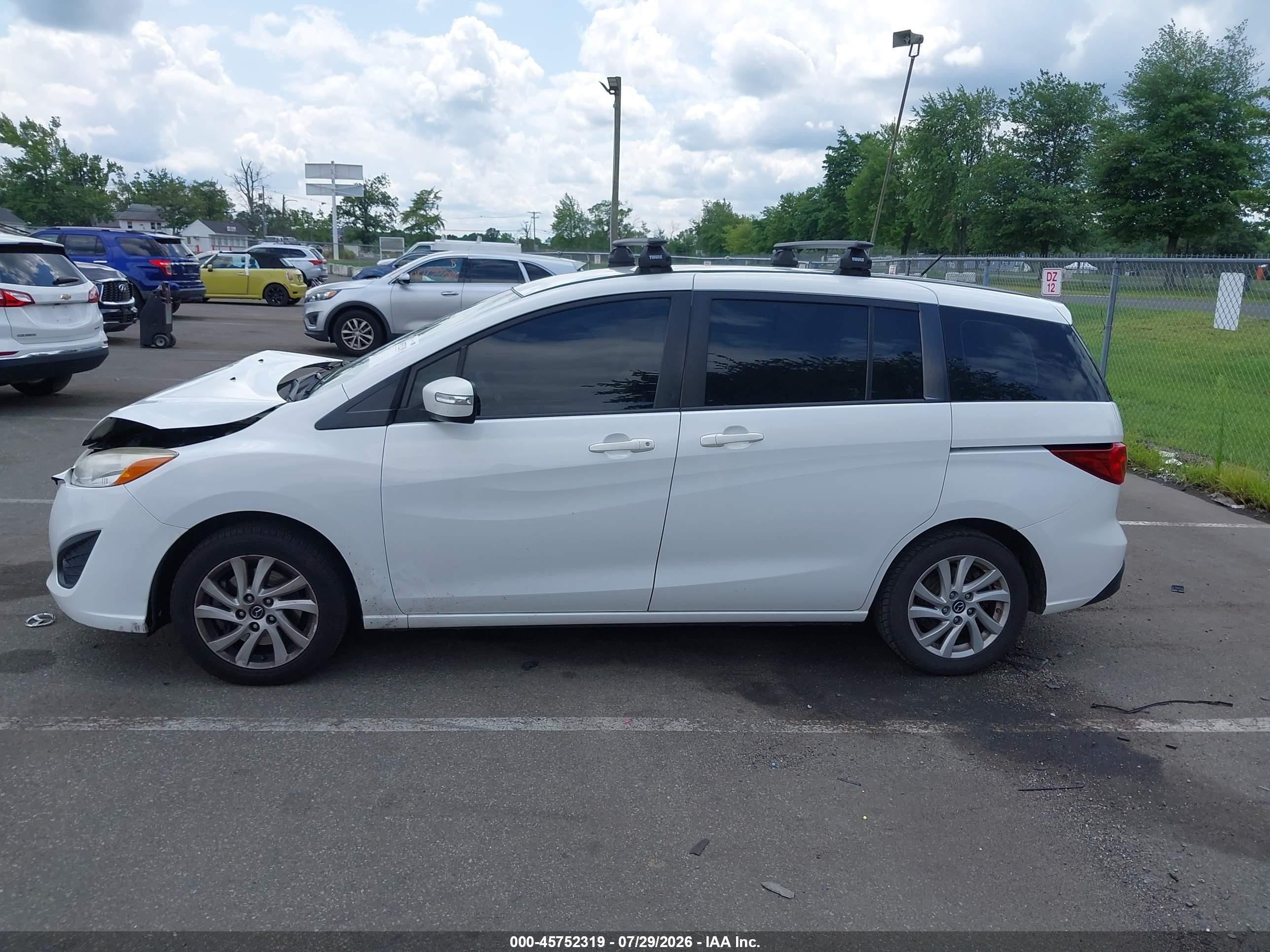 2015 Mazda Mazda5 Sport White vin: JM1CW2BL7F0179550