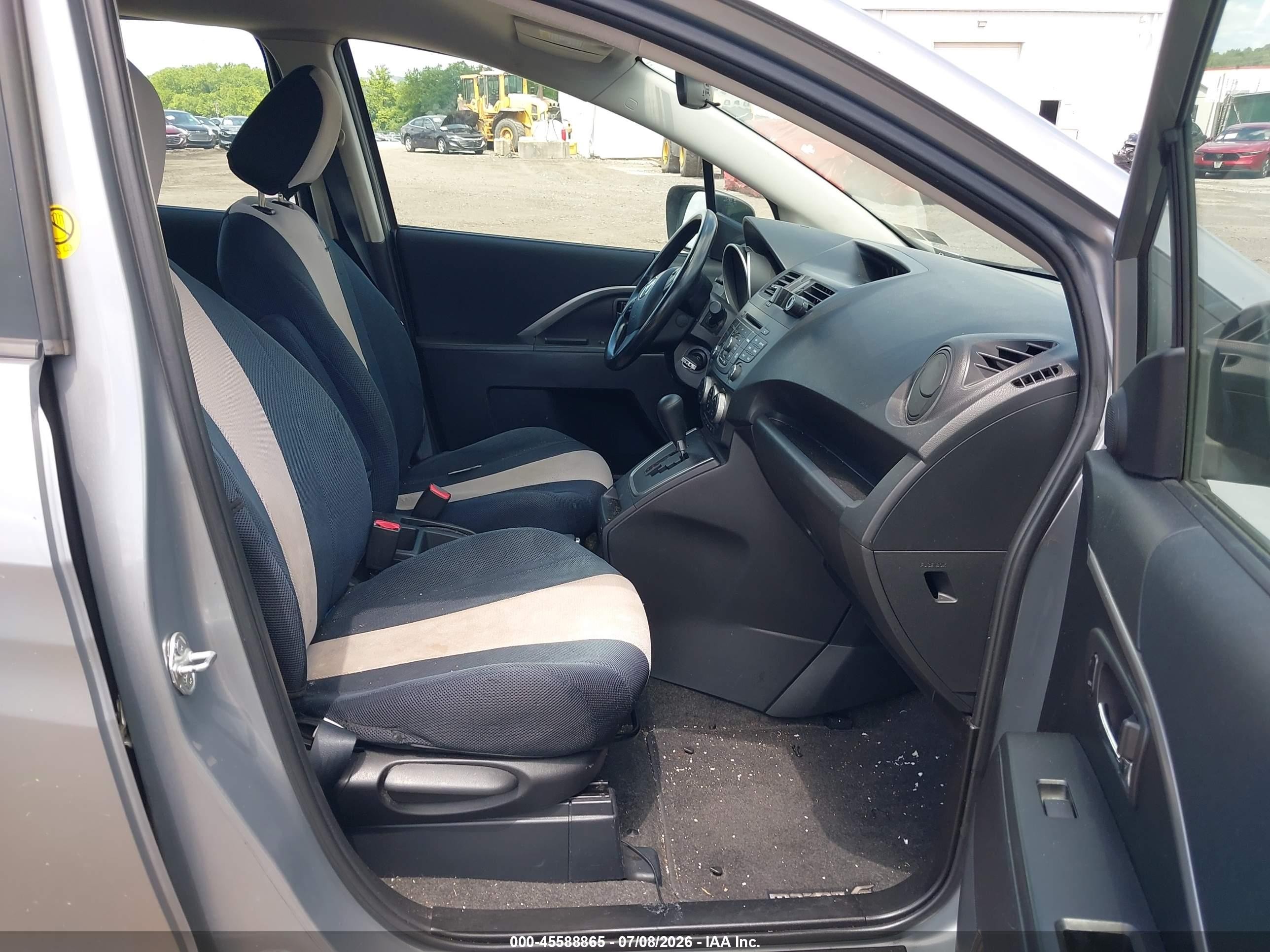 2013 Mazda Mazda5 Sport Silver vin: JM1CW2BL8D0147543