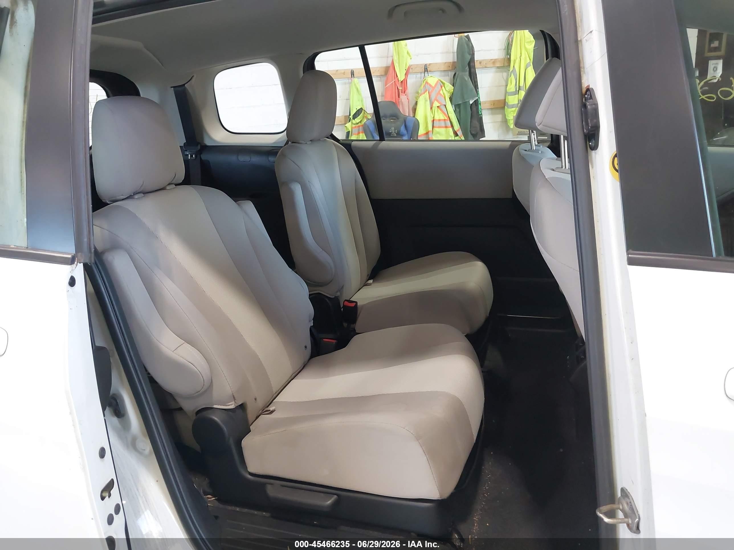 2013 Mazda Mazda5 Sport White vin: JM1CW2BL8D0150474