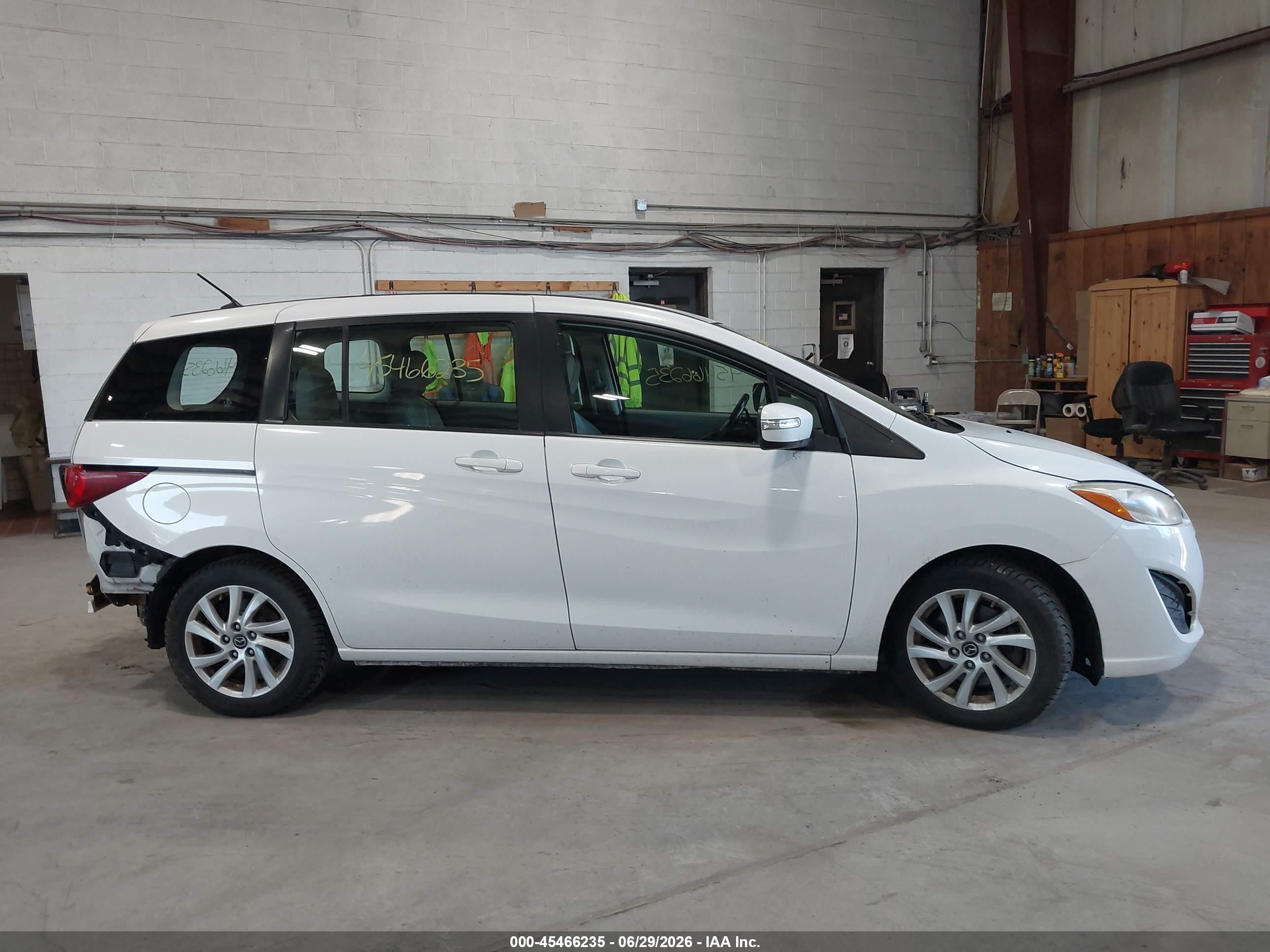 2013 Mazda Mazda5 Sport White vin: JM1CW2BL8D0150474