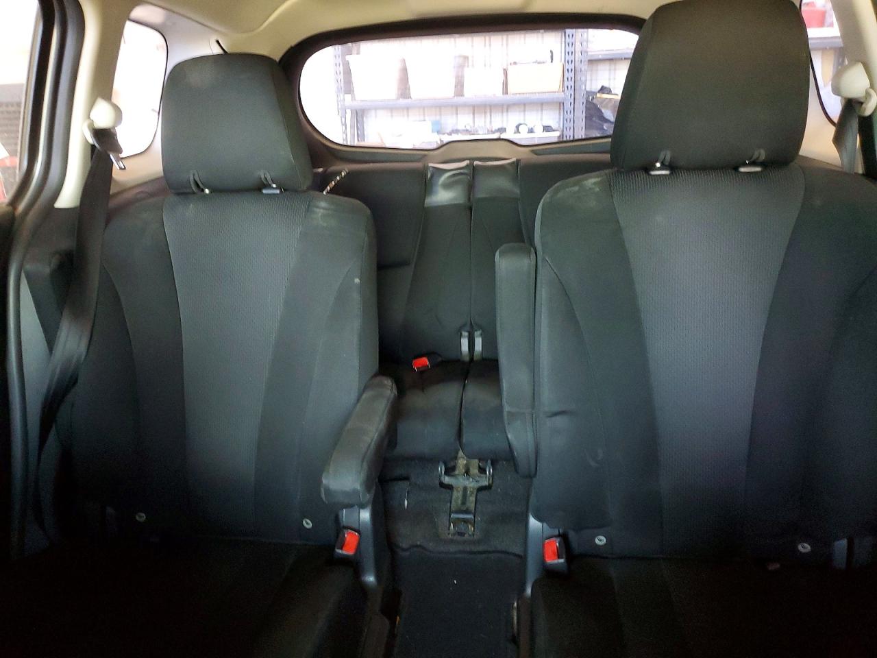 2014 Mazda 5 Sport Silver vin: JM1CW2BL8E0163713