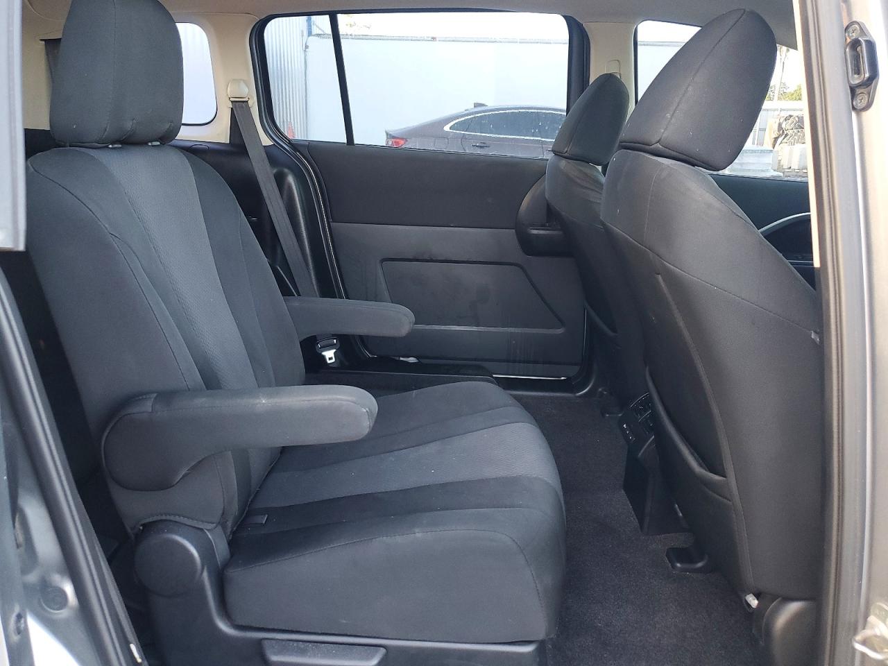 2014 Mazda 5 Sport Silver vin: JM1CW2BL8E0175957