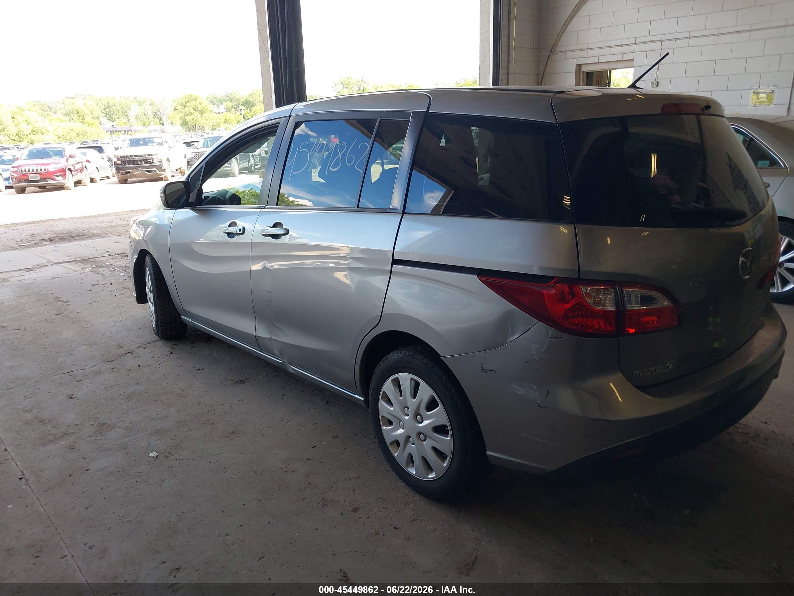2015 Mazda Mazda5 Sport Silver vin: JM1CW2BL8F0181727