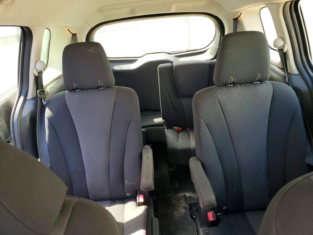 2012 Mazda 5 Silver vin: JM1CW2BL9C0115537