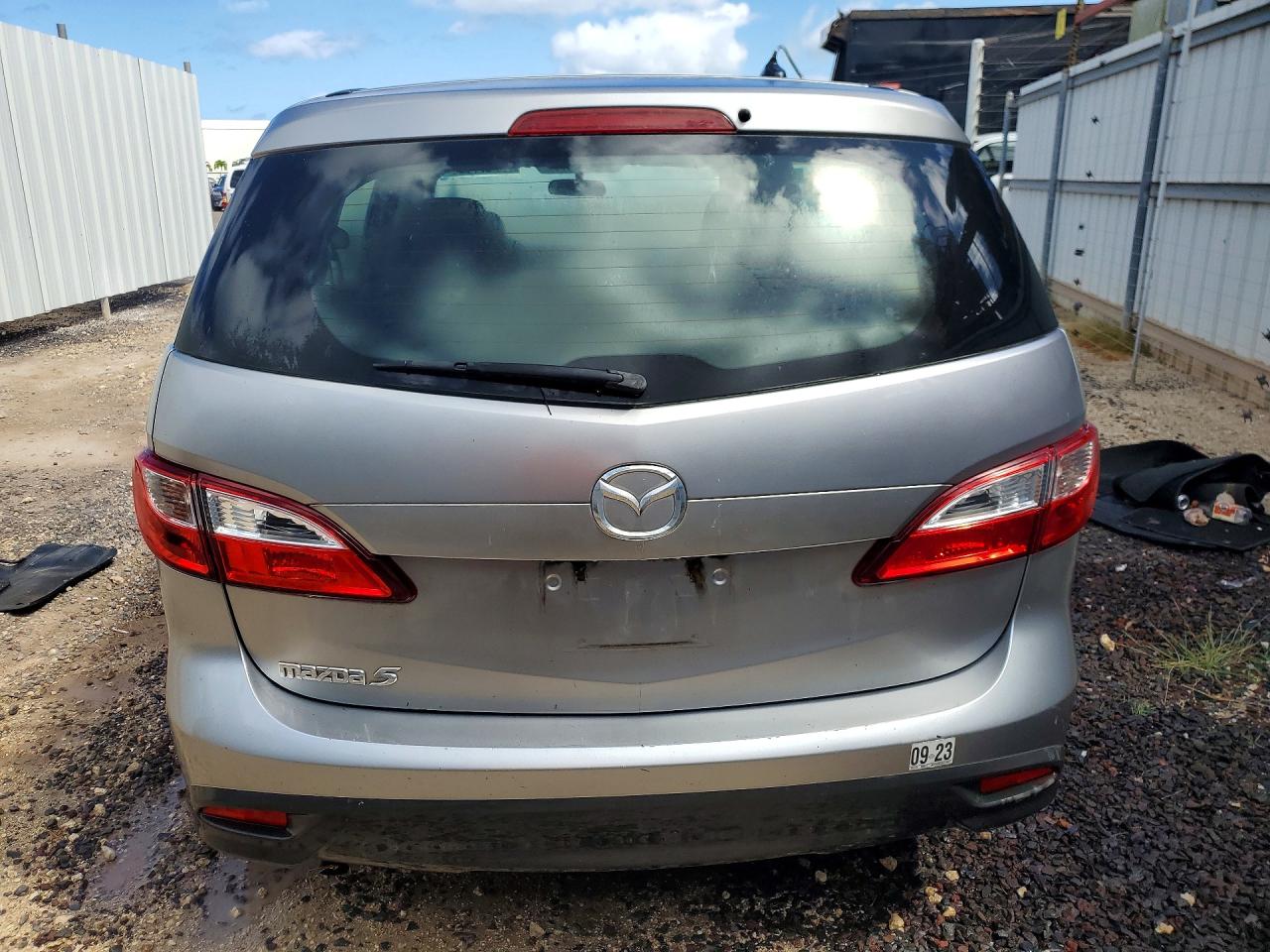 2012 Mazda 5 Silver vin: JM1CW2BL9C0115537