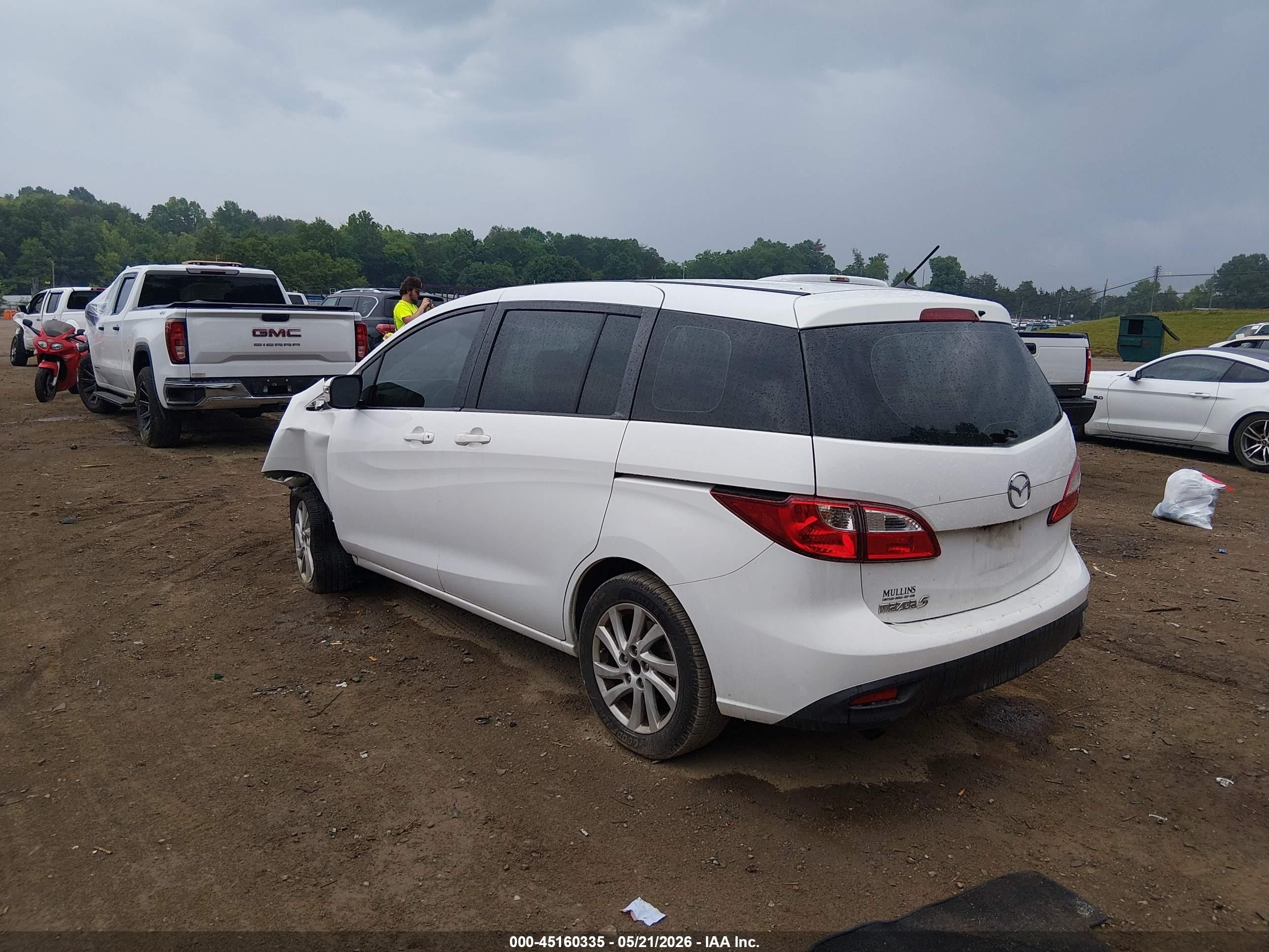 2013 Mazda Mazda5 Sport White vin: JM1CW2BL9D0145977