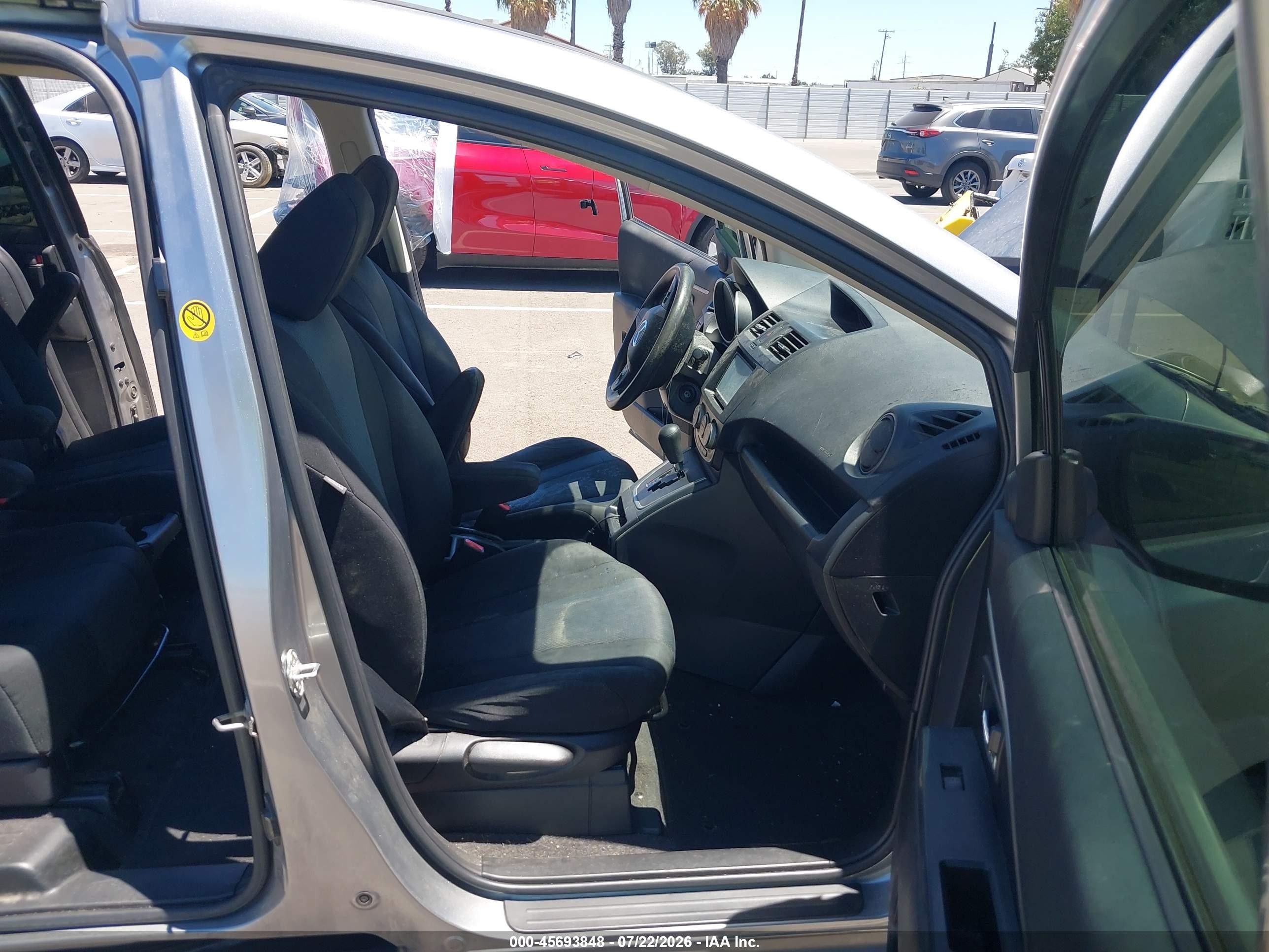 2014 Mazda Mazda5 Sport Silver vin: JM1CW2BL9E0177703