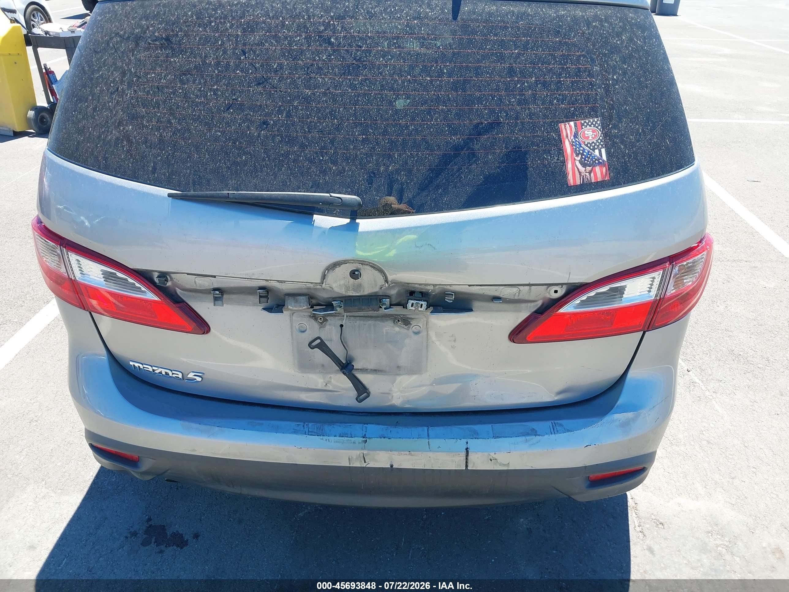2014 Mazda Mazda5 Sport Silver vin: JM1CW2BL9E0177703