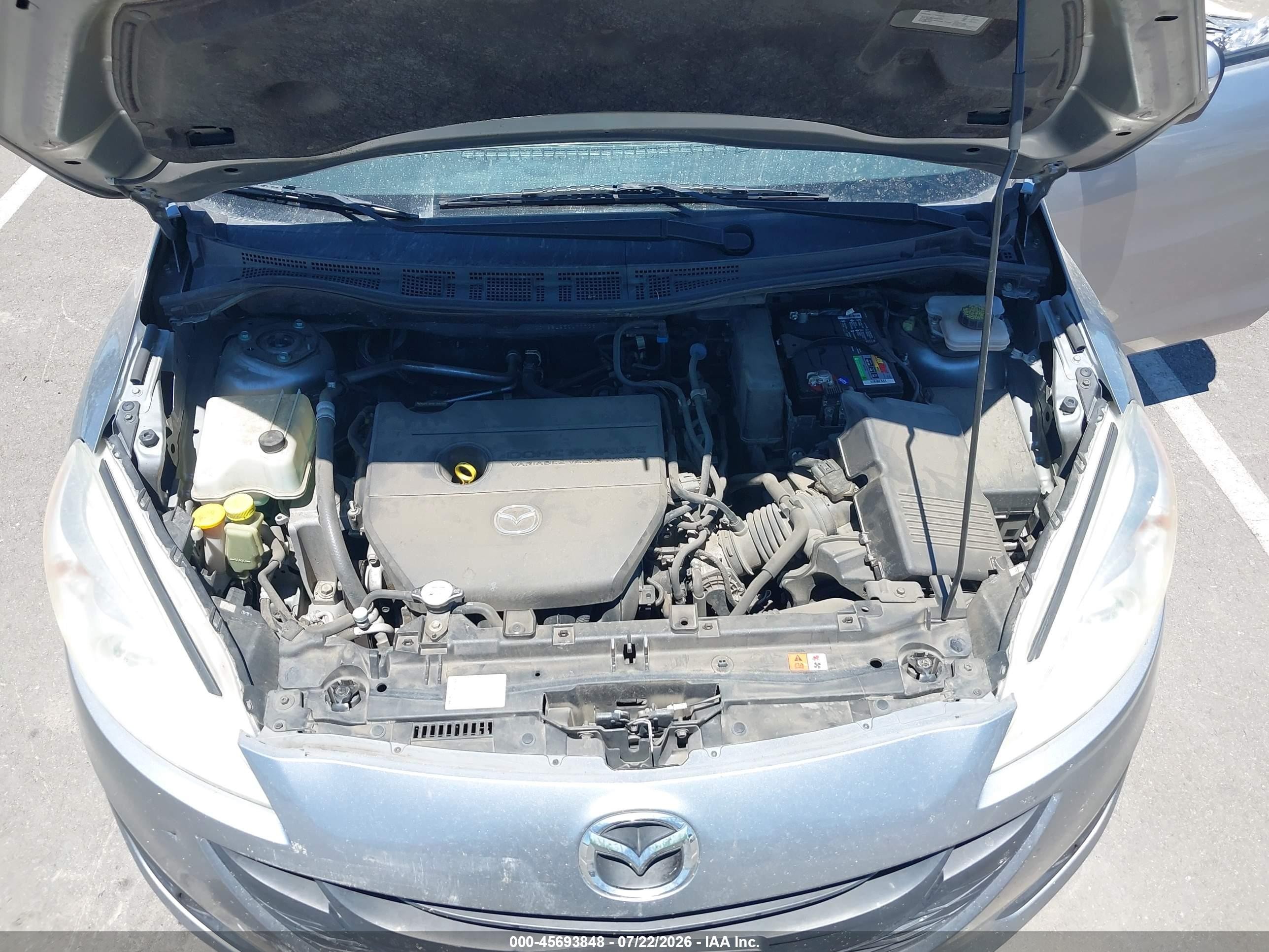 2014 Mazda Mazda5 Sport Silver vin: JM1CW2BL9E0177703