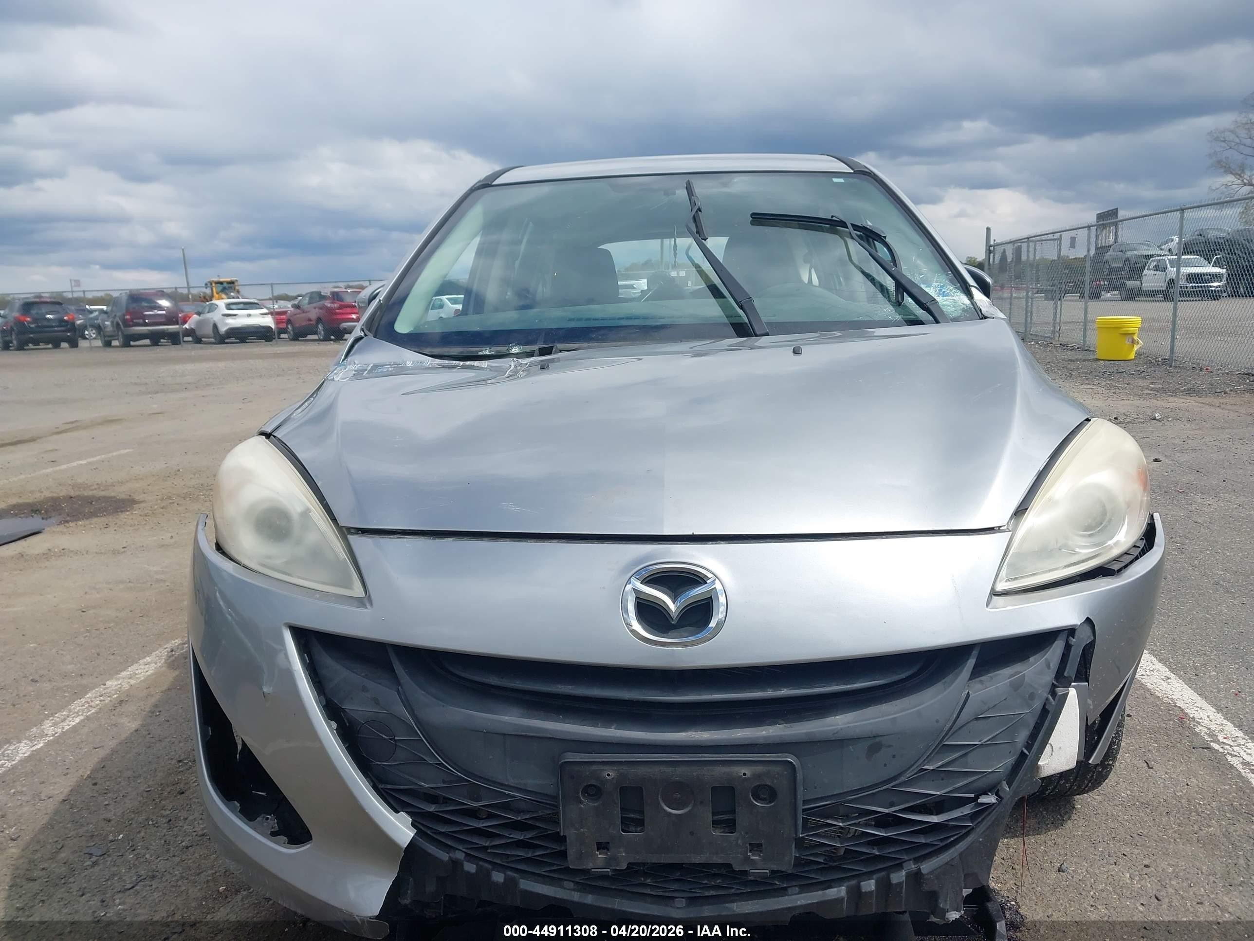 2015 Mazda Mazda5 Sport Silver vin: JM1CW2BL9F0184359