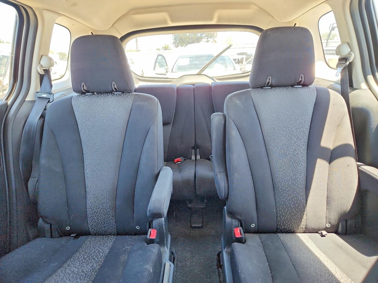 2012 Mazda 5 Silver vin: JM1CW2BLXC0112761
