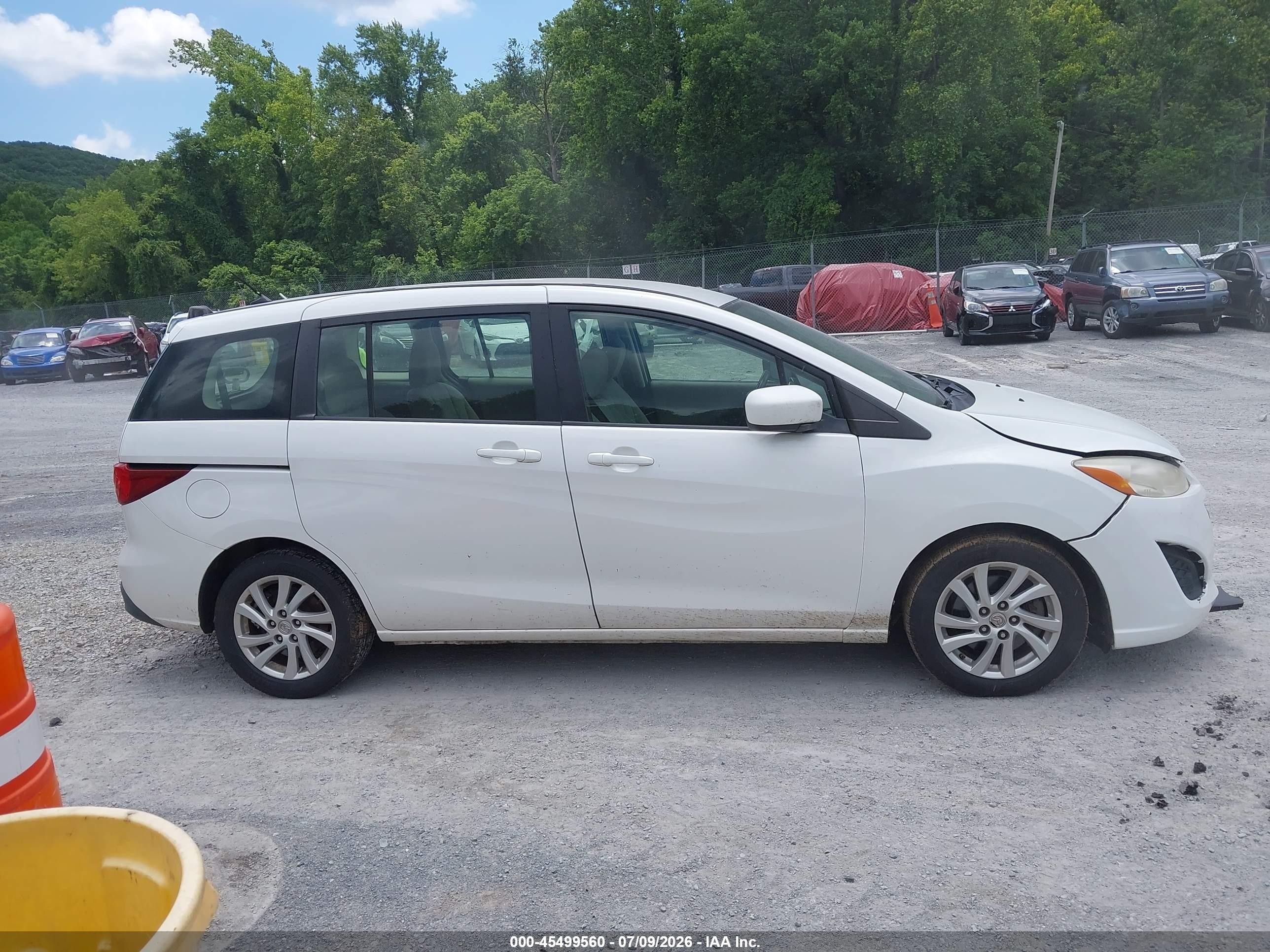 2012 Mazda Mazda5 Sport White vin: JM1CW2BLXC0128491