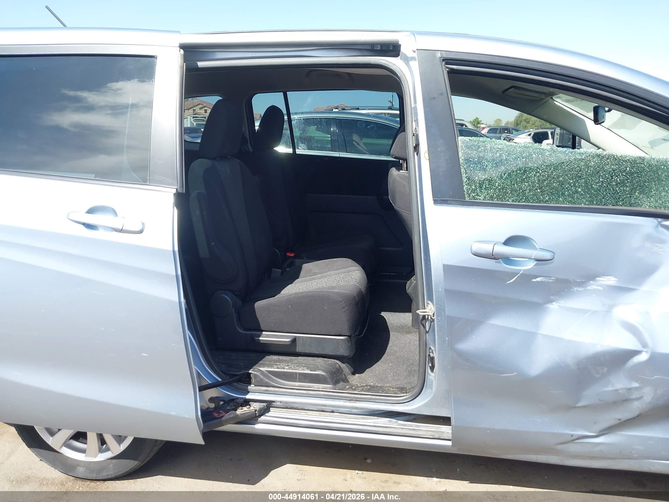 2012 Mazda Mazda5 Sport Blue vin: JM1CW2BLXC0130046