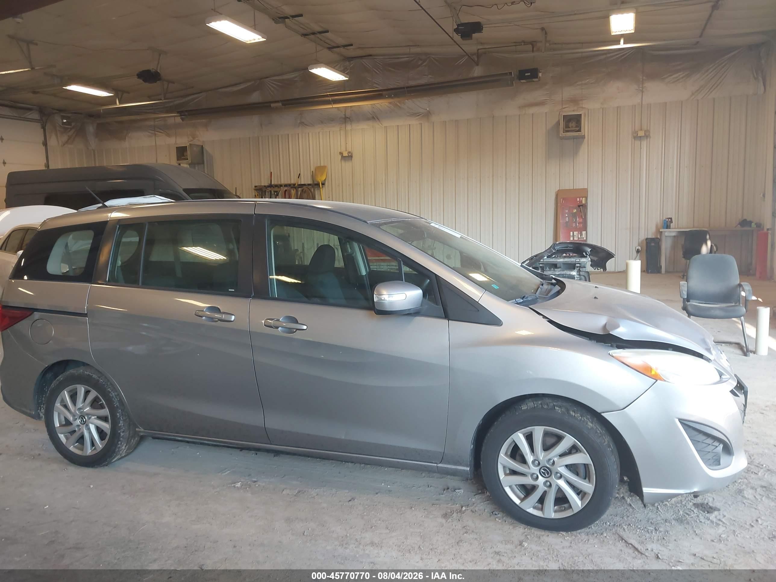 2014 Mazda Mazda5 Sport Silver vin: JM1CW2BLXE0171120