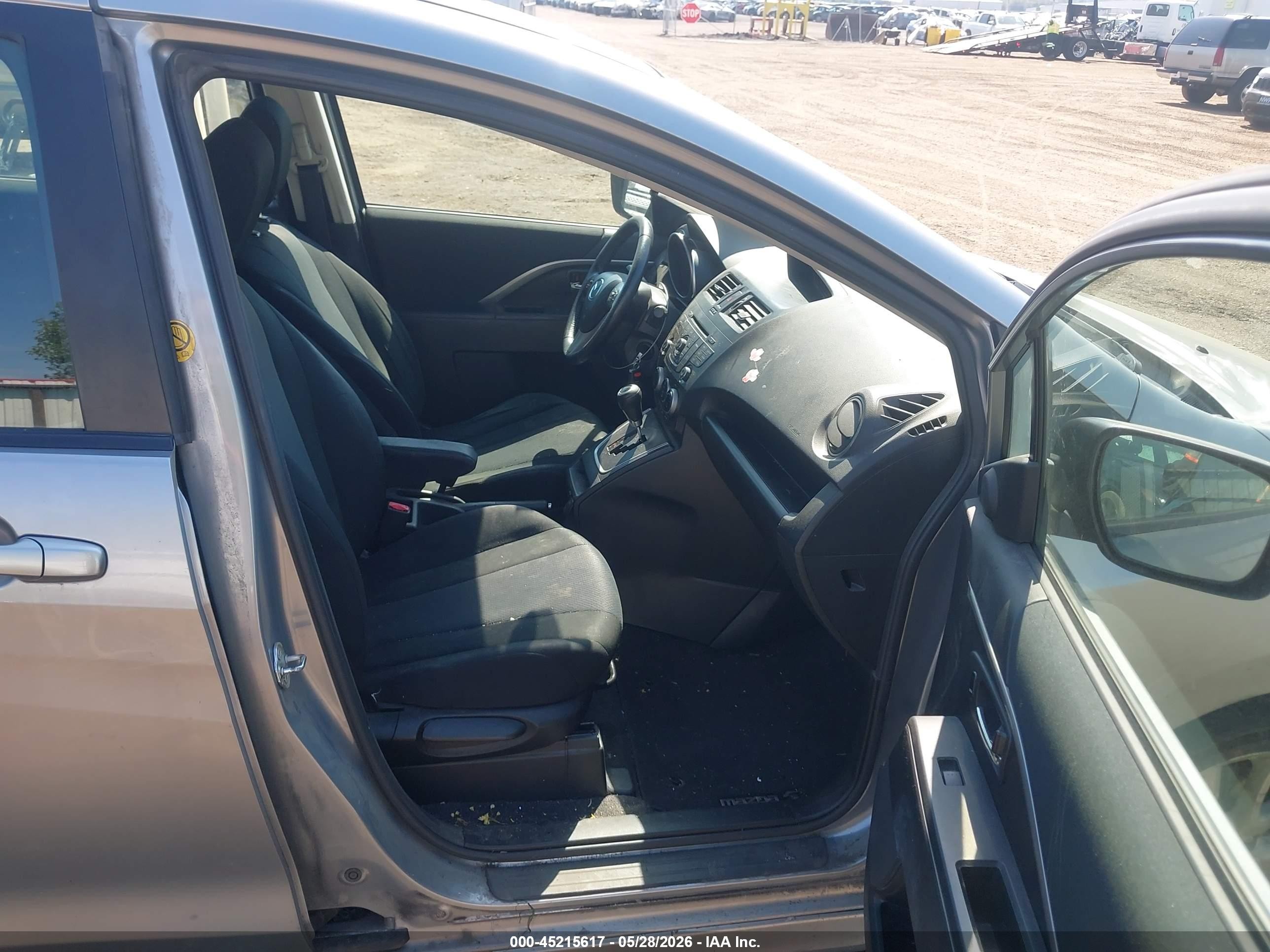 2013 Mazda Mazda5 Touring Silver vin: JM1CW2CL0D0147518