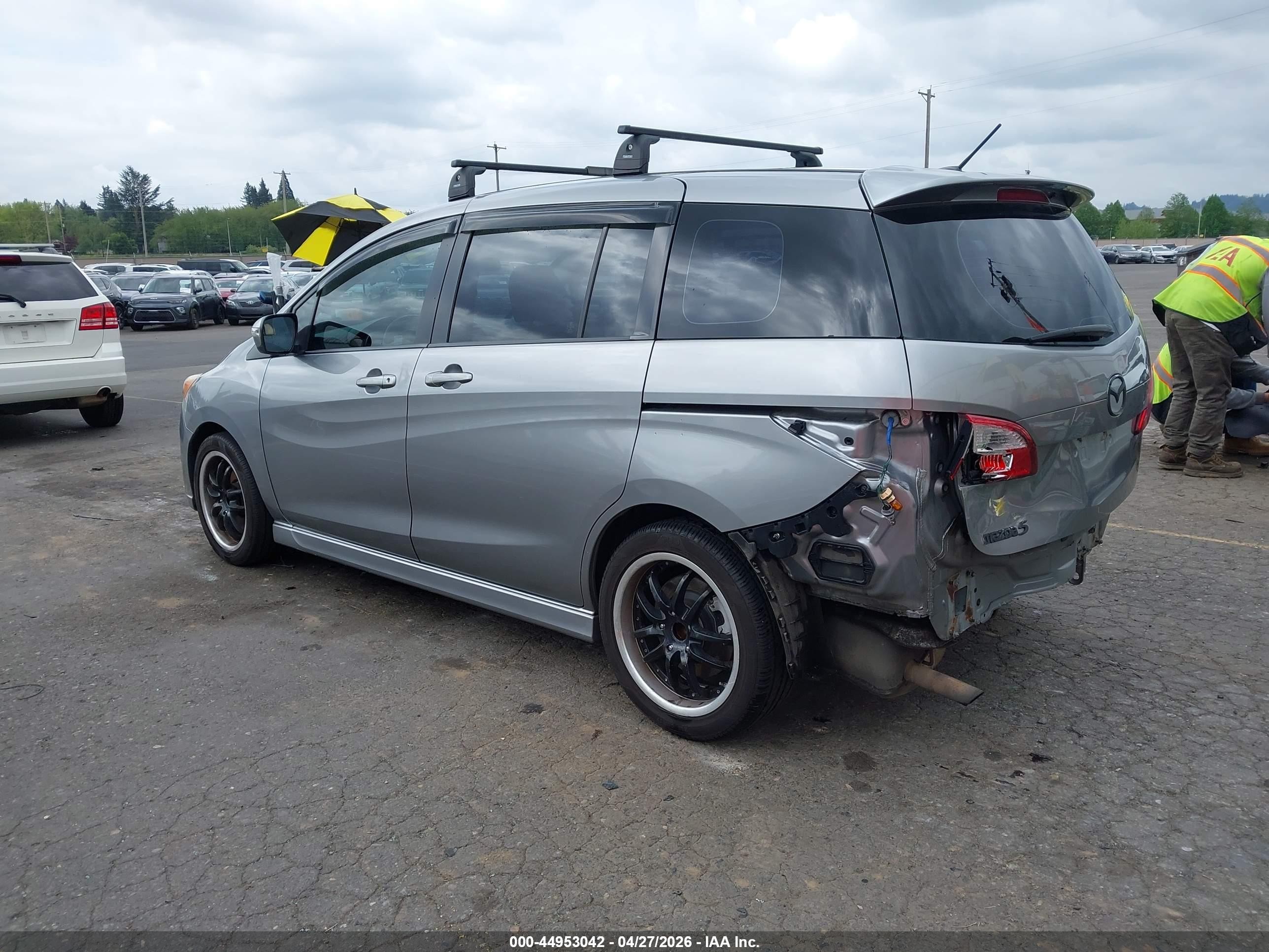 2013 Mazda Mazda5 Touring Silver vin: JM1CW2CL1D0159421