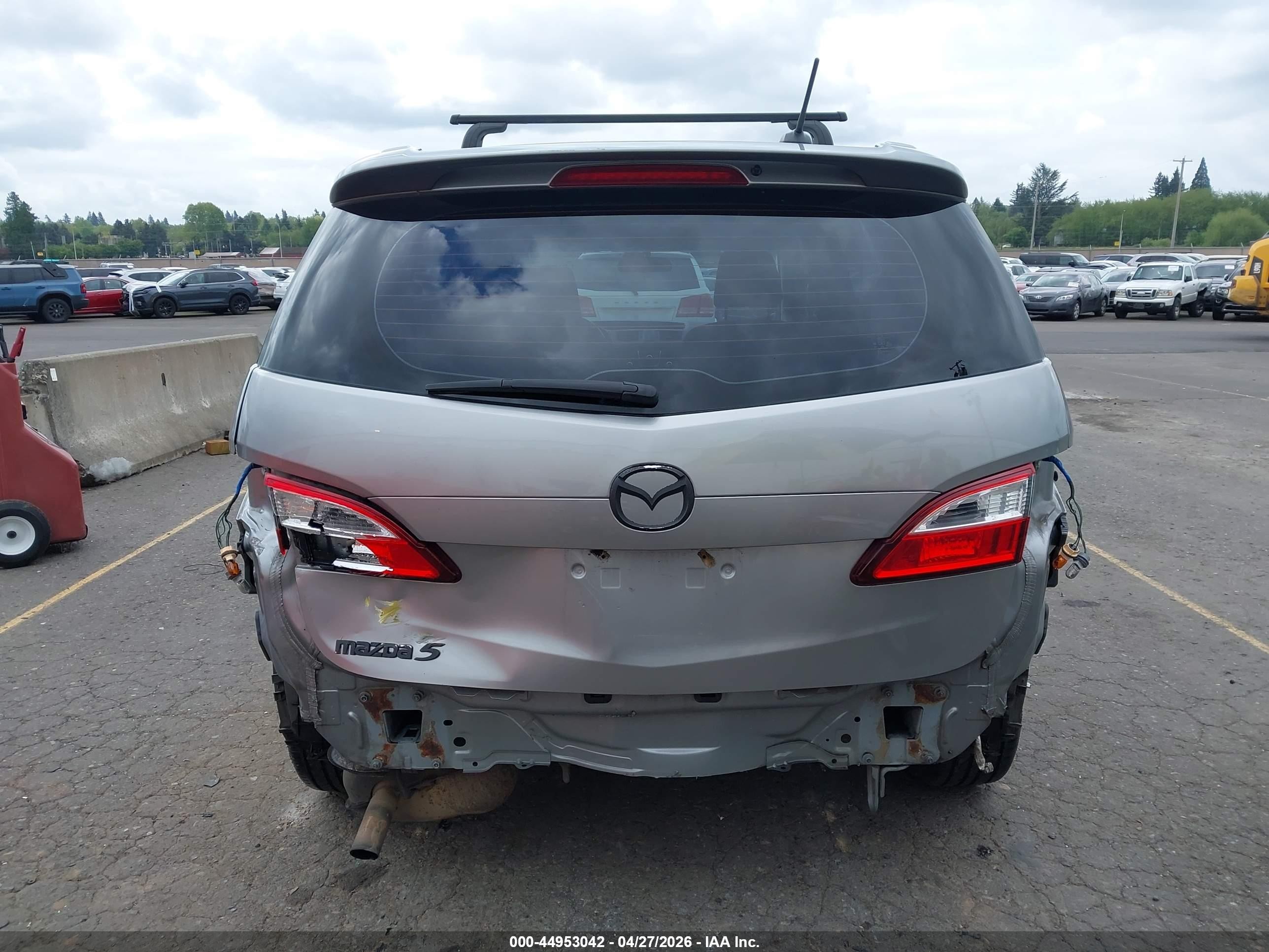 2013 Mazda Mazda5 Touring Silver vin: JM1CW2CL1D0159421