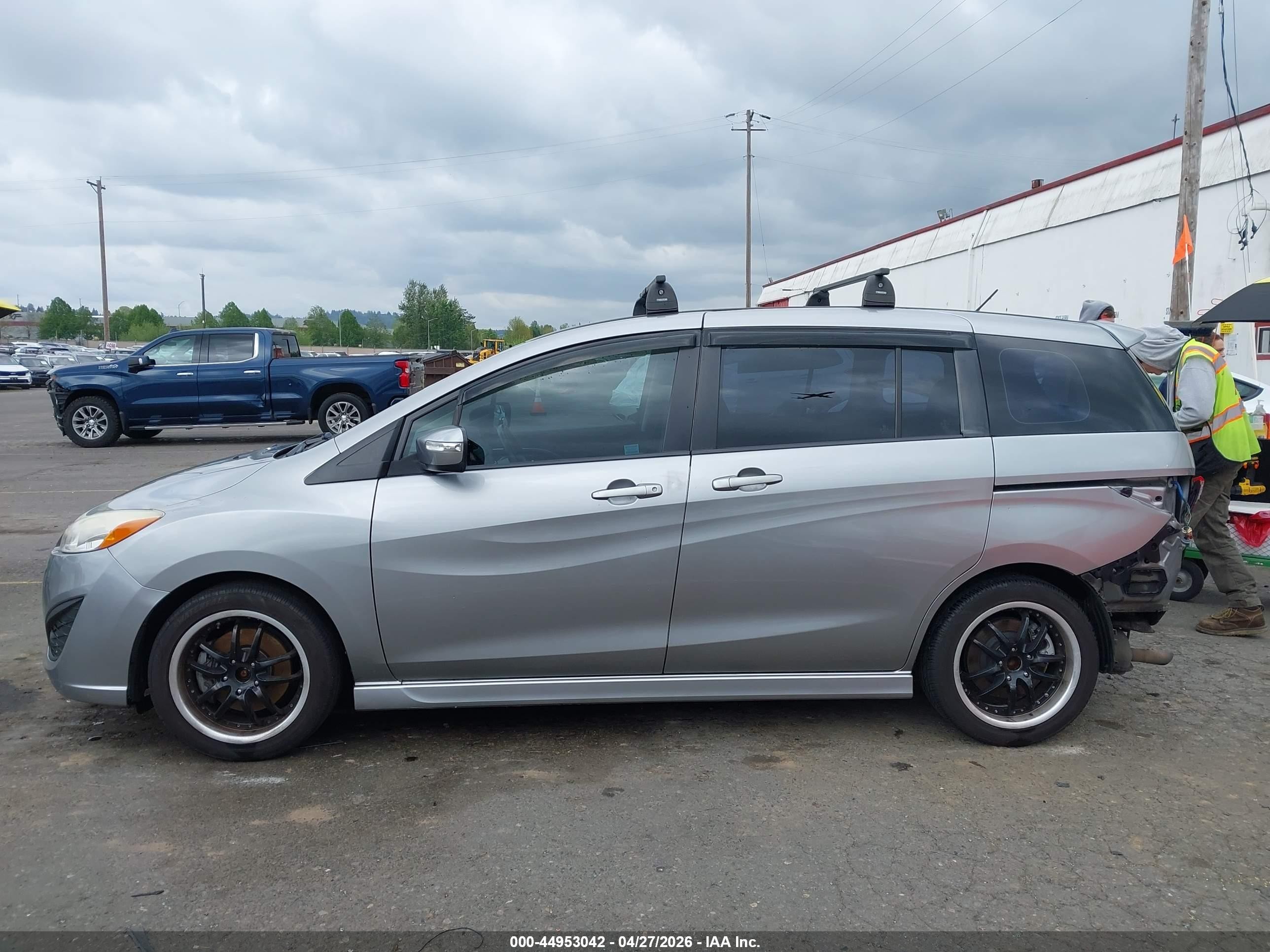 2013 Mazda Mazda5 Touring Silver vin: JM1CW2CL1D0159421