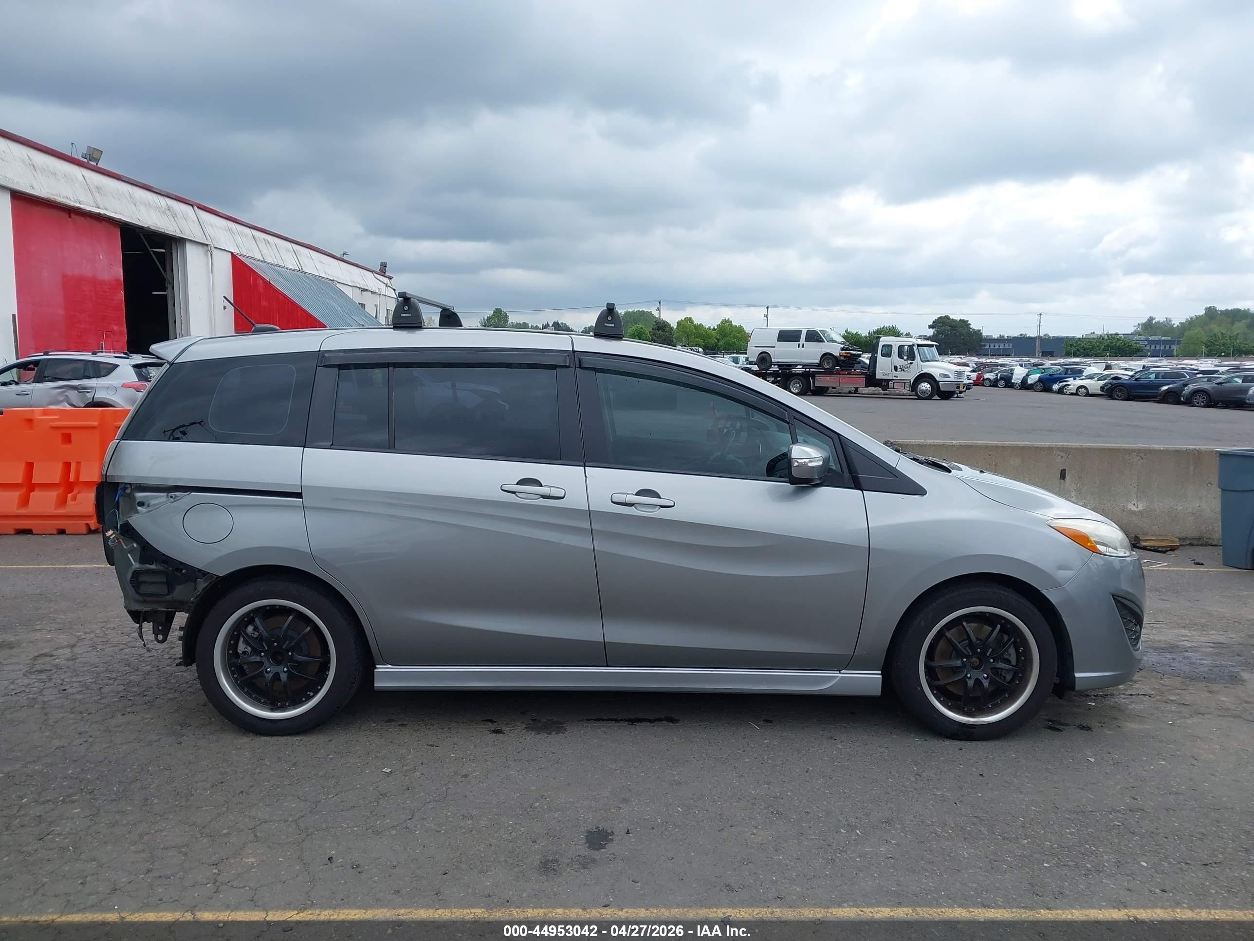 2013 Mazda Mazda5 Touring Silver vin: JM1CW2CL1D0159421