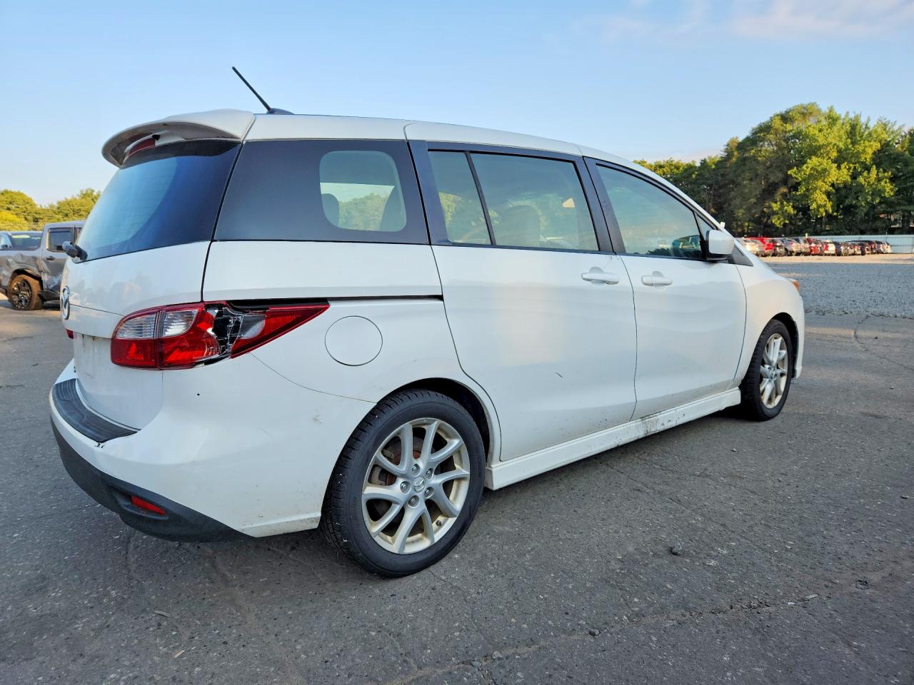 2012 Mazda 5 Белый vin: JM1CW2CL2C0120559
