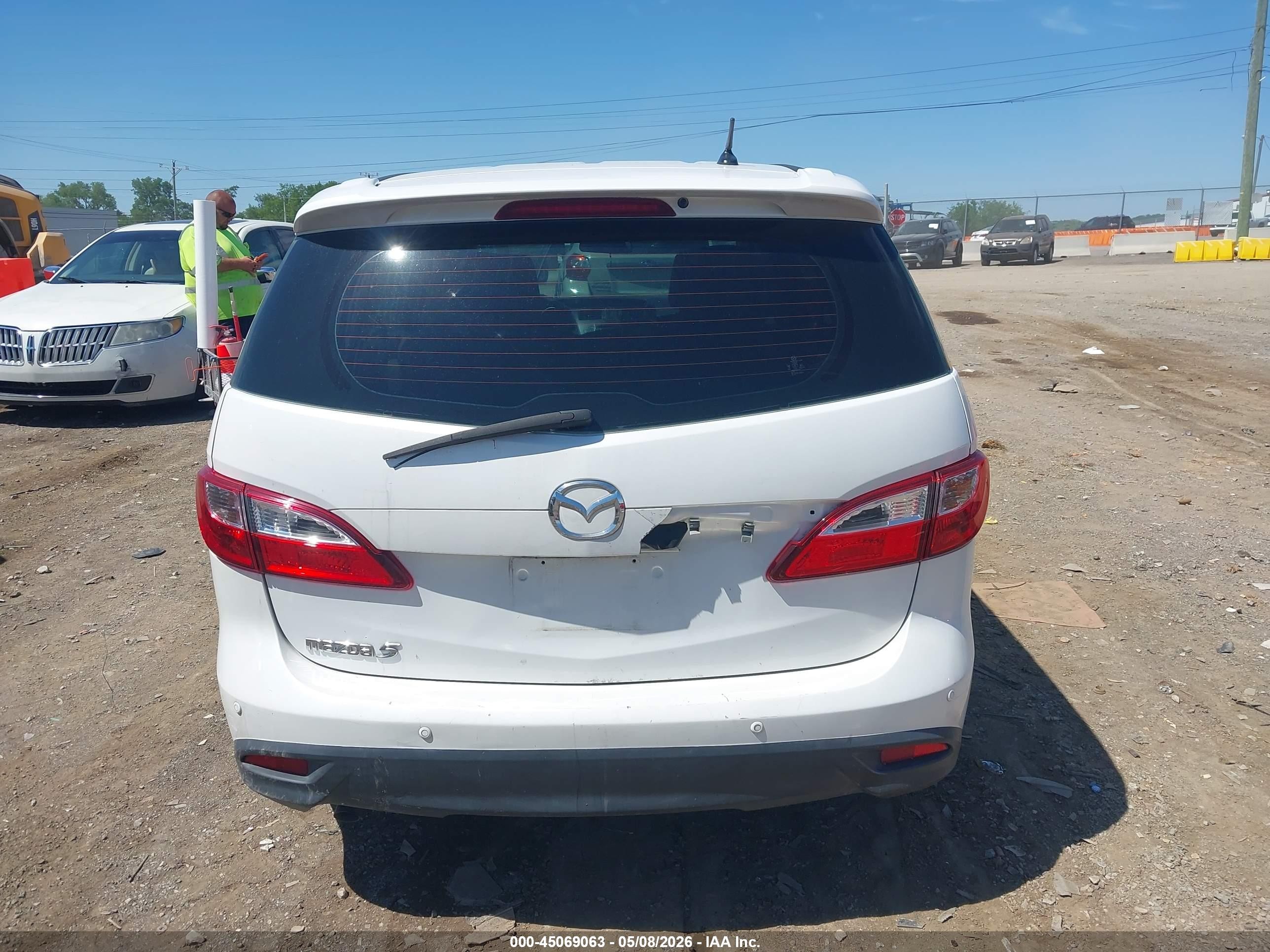 2013 Mazda Mazda5 Touring White vin: JM1CW2CL2D0151263