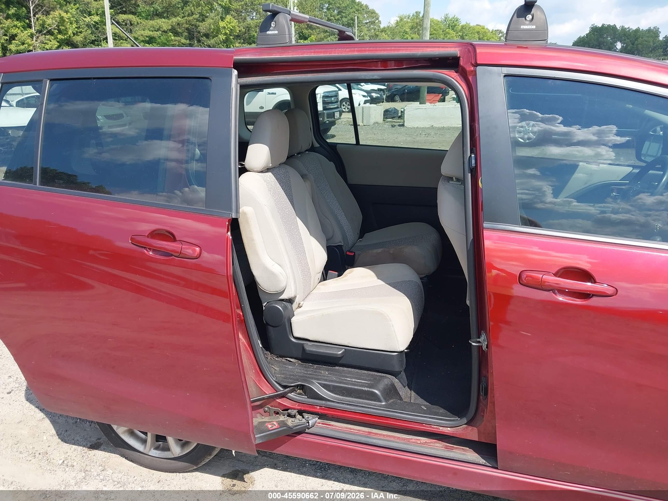 2012 Mazda Mazda5 Touring Red vin: JM1CW2CL3C0133790