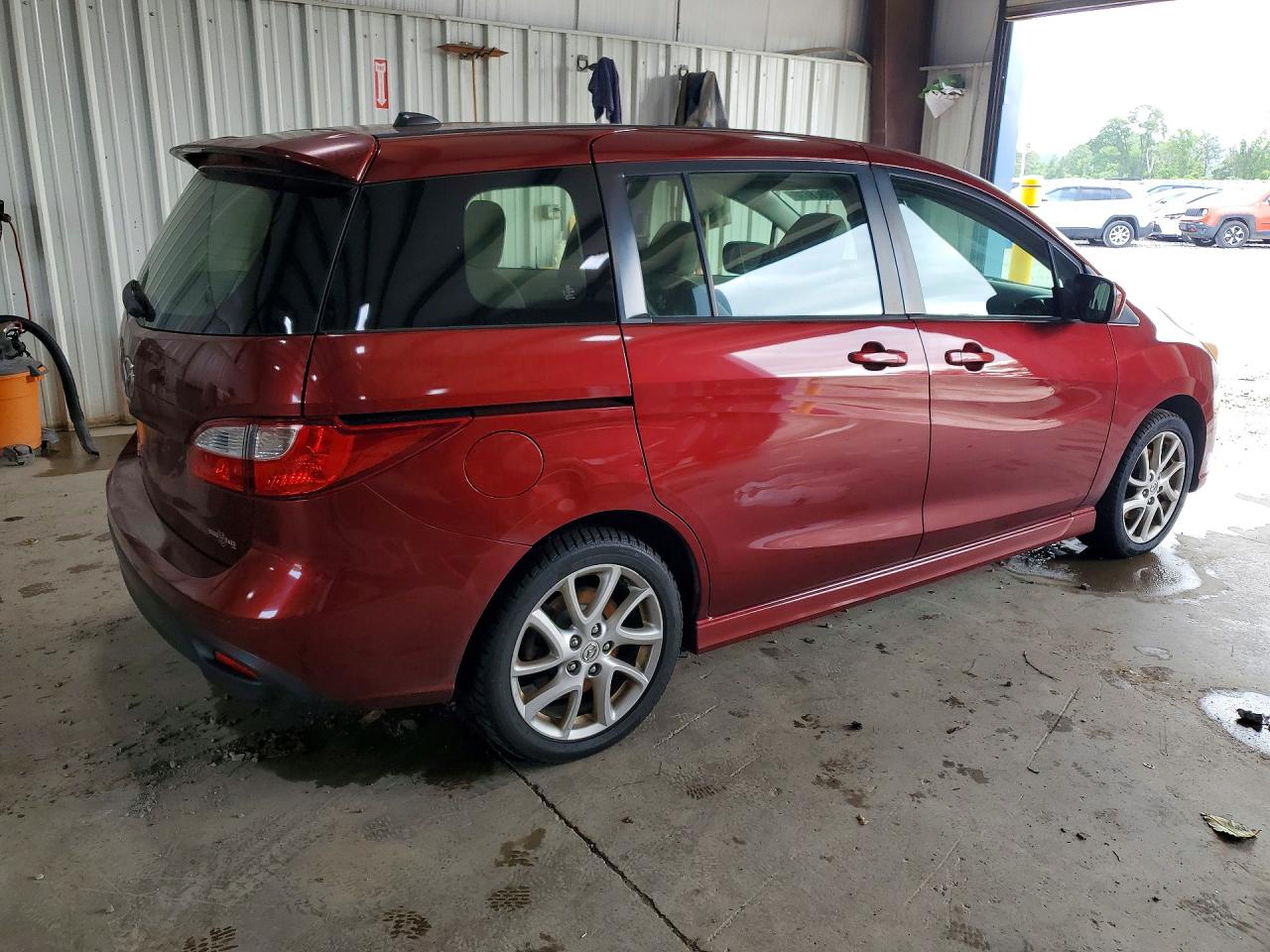 2012 Mazda 5 Red vin: JM1CW2CL4C0141266
