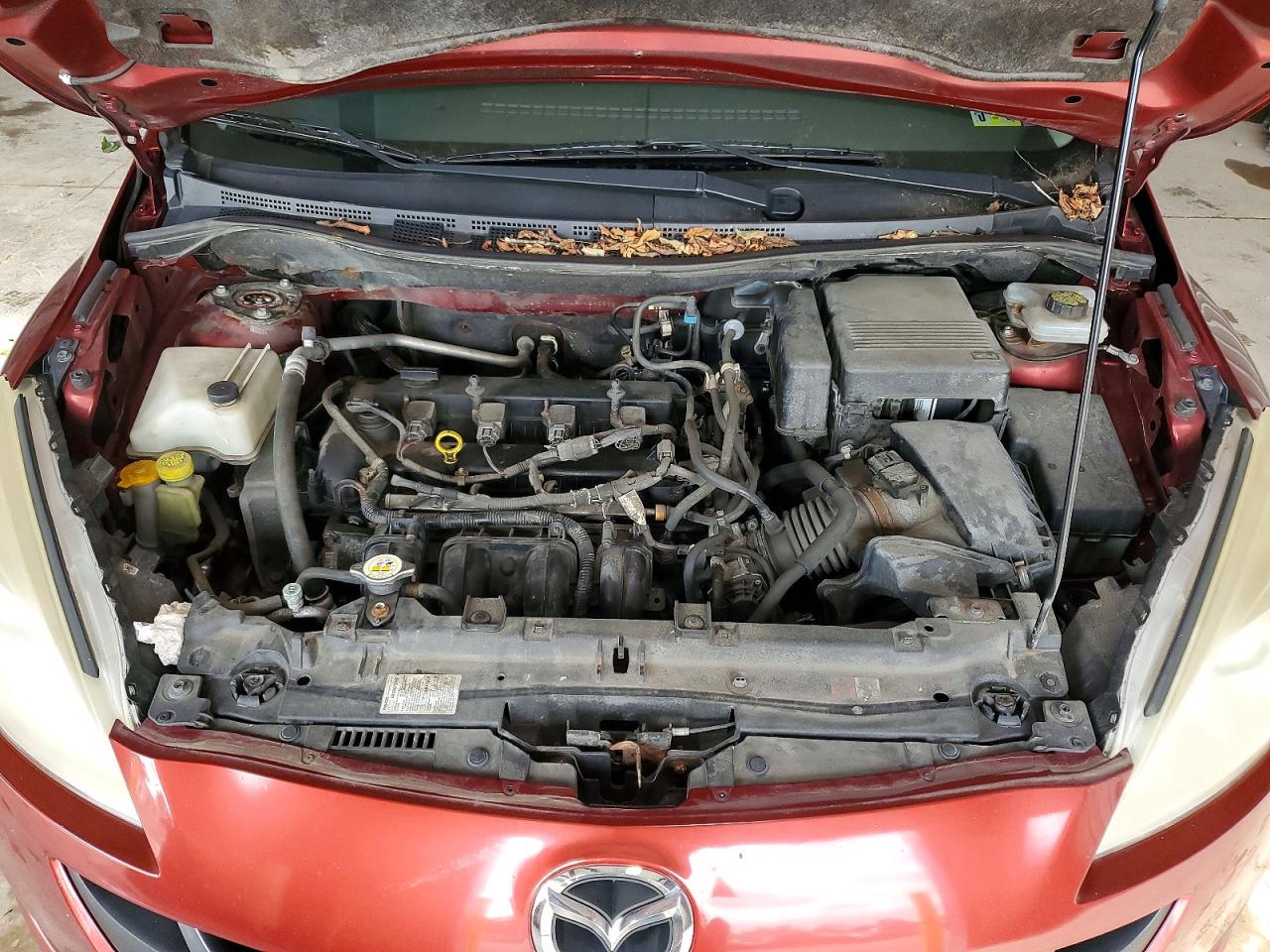 2012 Mazda 5 Red vin: JM1CW2CL4C0141266