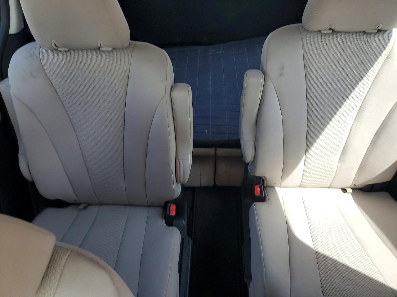 2014 Mazda 5 Touring White vin: JM1CW2CL4E0165845