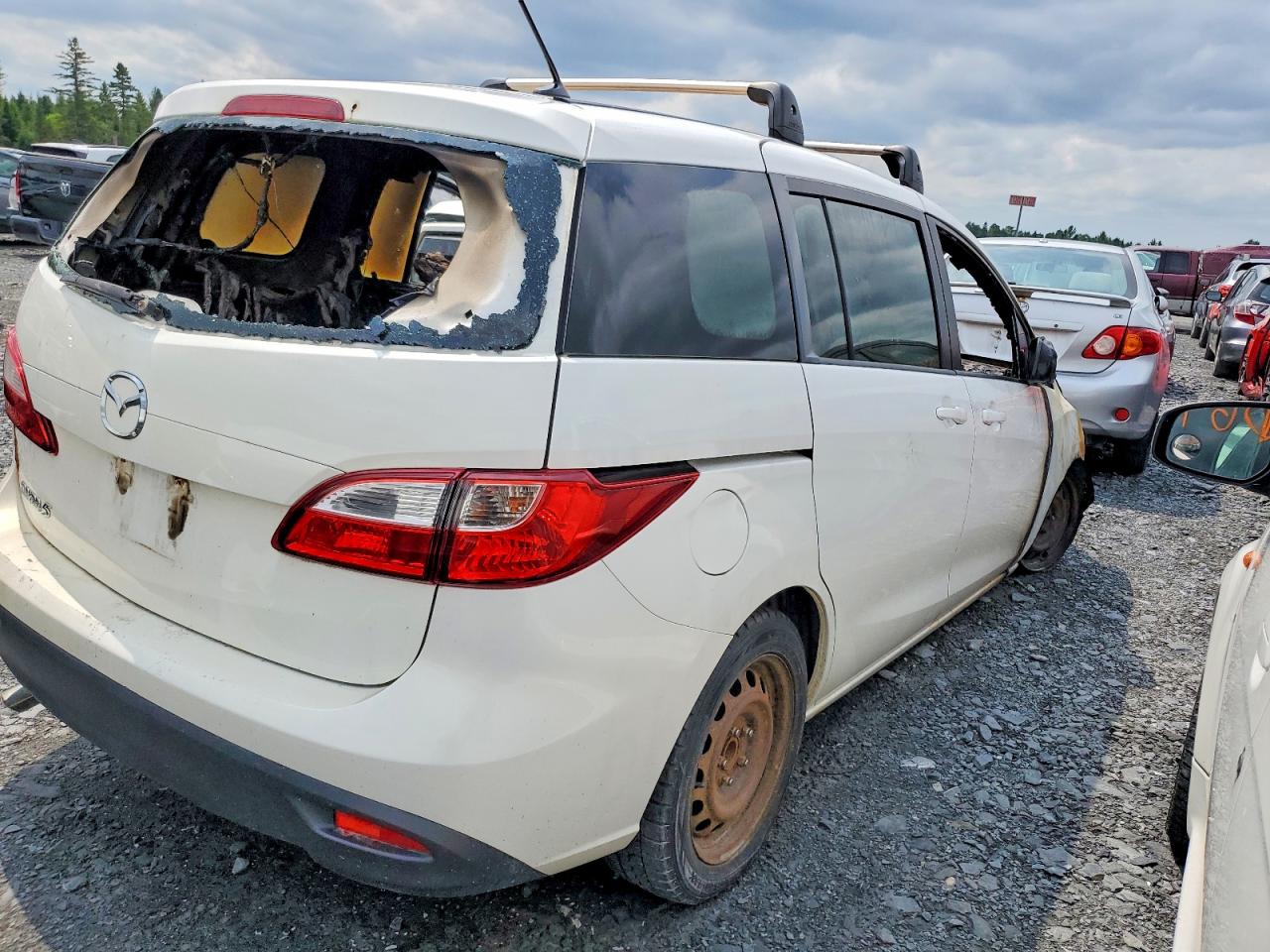 2012 Mazda 5 White vin: JM1CW2CL5C0124105