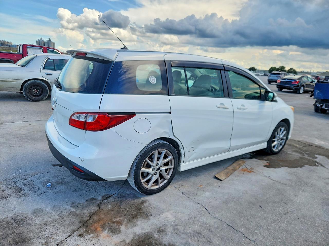 2013 Mazda 5 White vin: JM1CW2CL5D0153105
