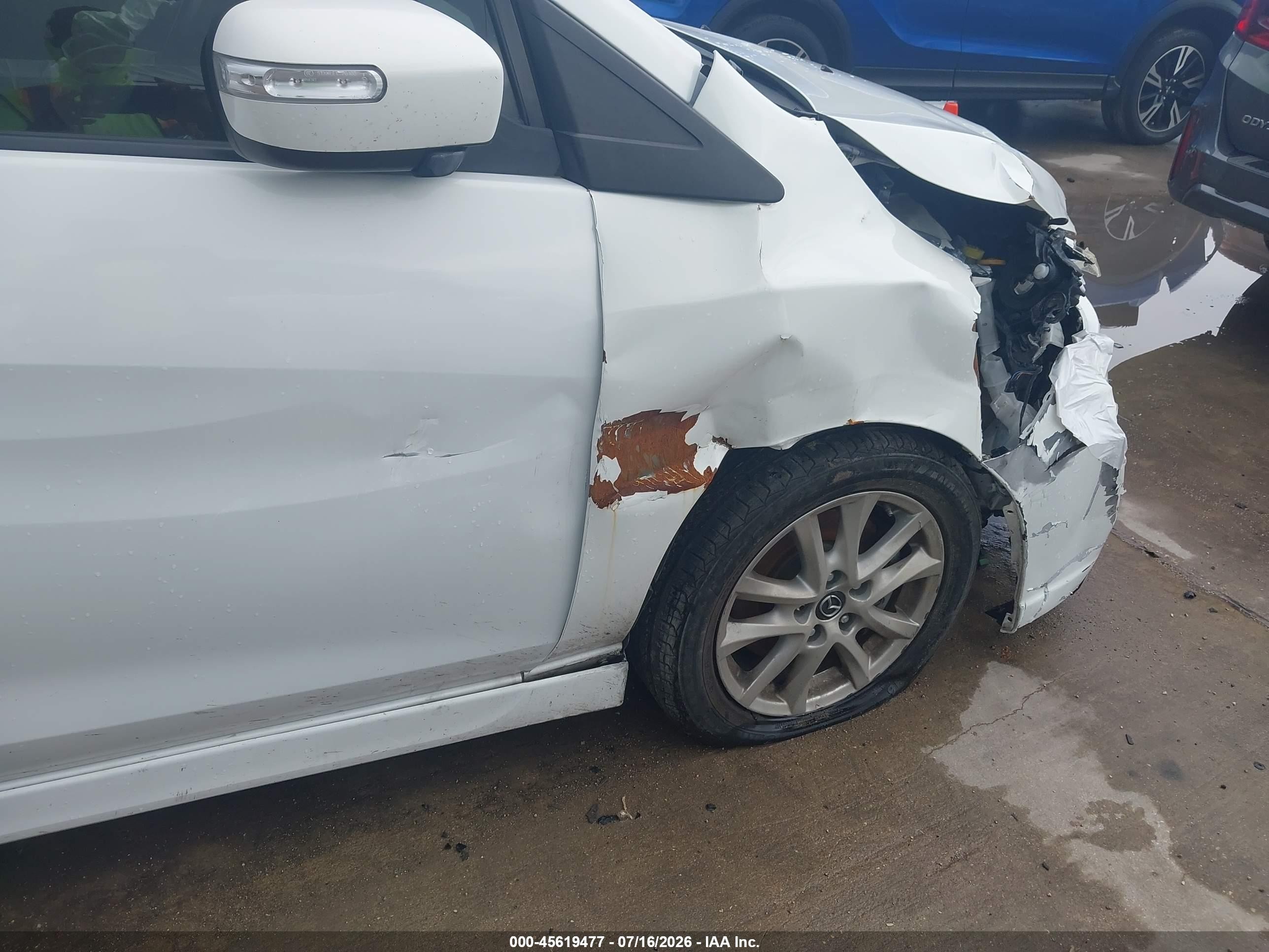 2013 Mazda Mazda5 Touring Белый vin: JM1CW2CL5D0153329