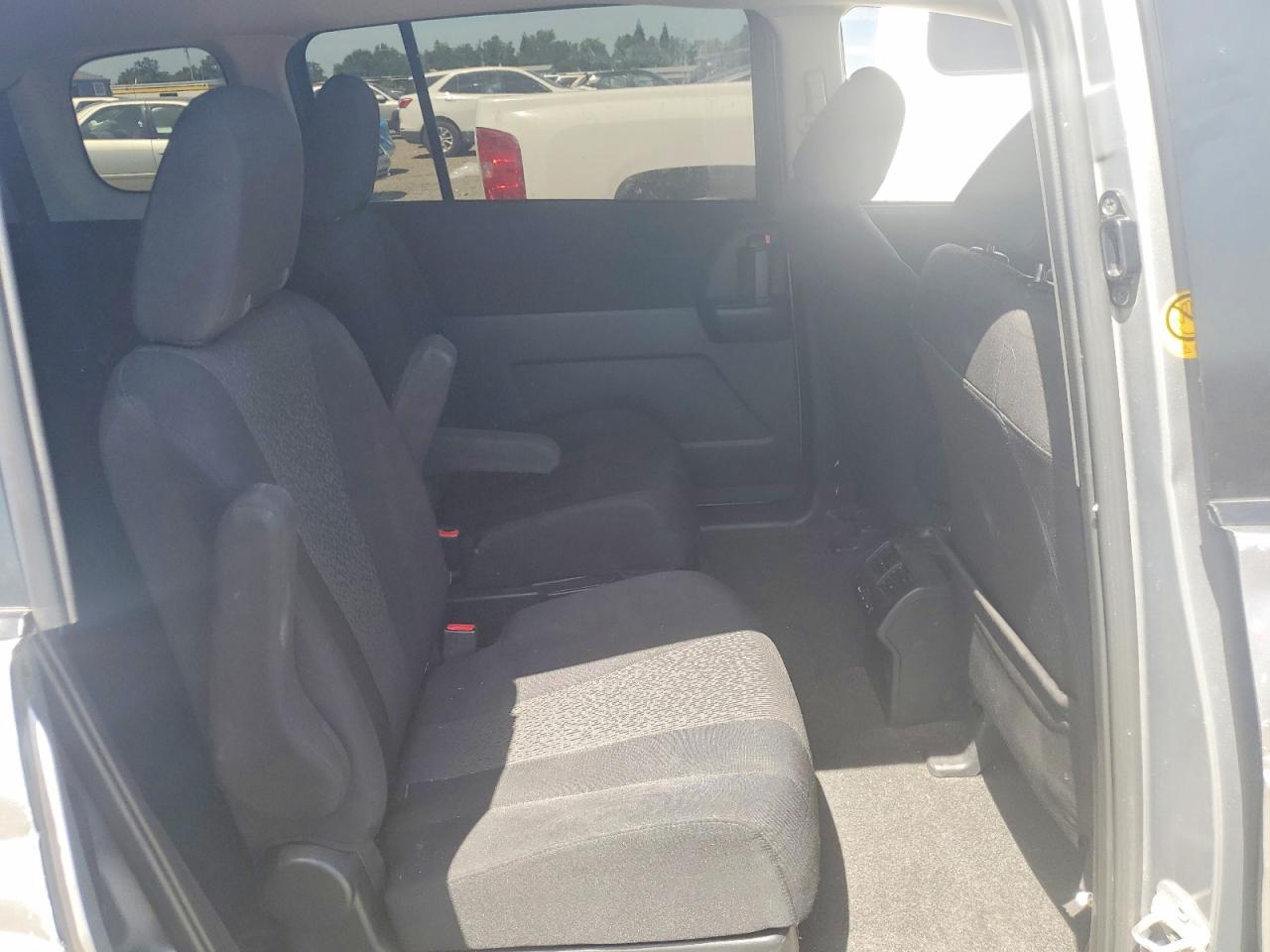 2012 Mazda 5 Silver vin: JM1CW2CL6C0106051