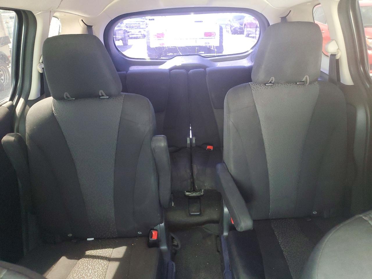 2012 Mazda 5 Silver vin: JM1CW2CL6C0106051
