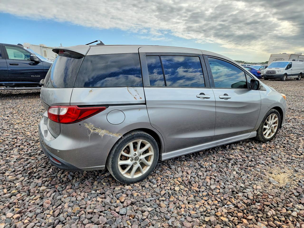 2013 Mazda 5 Silver vin: JM1CW2CL6D0151153