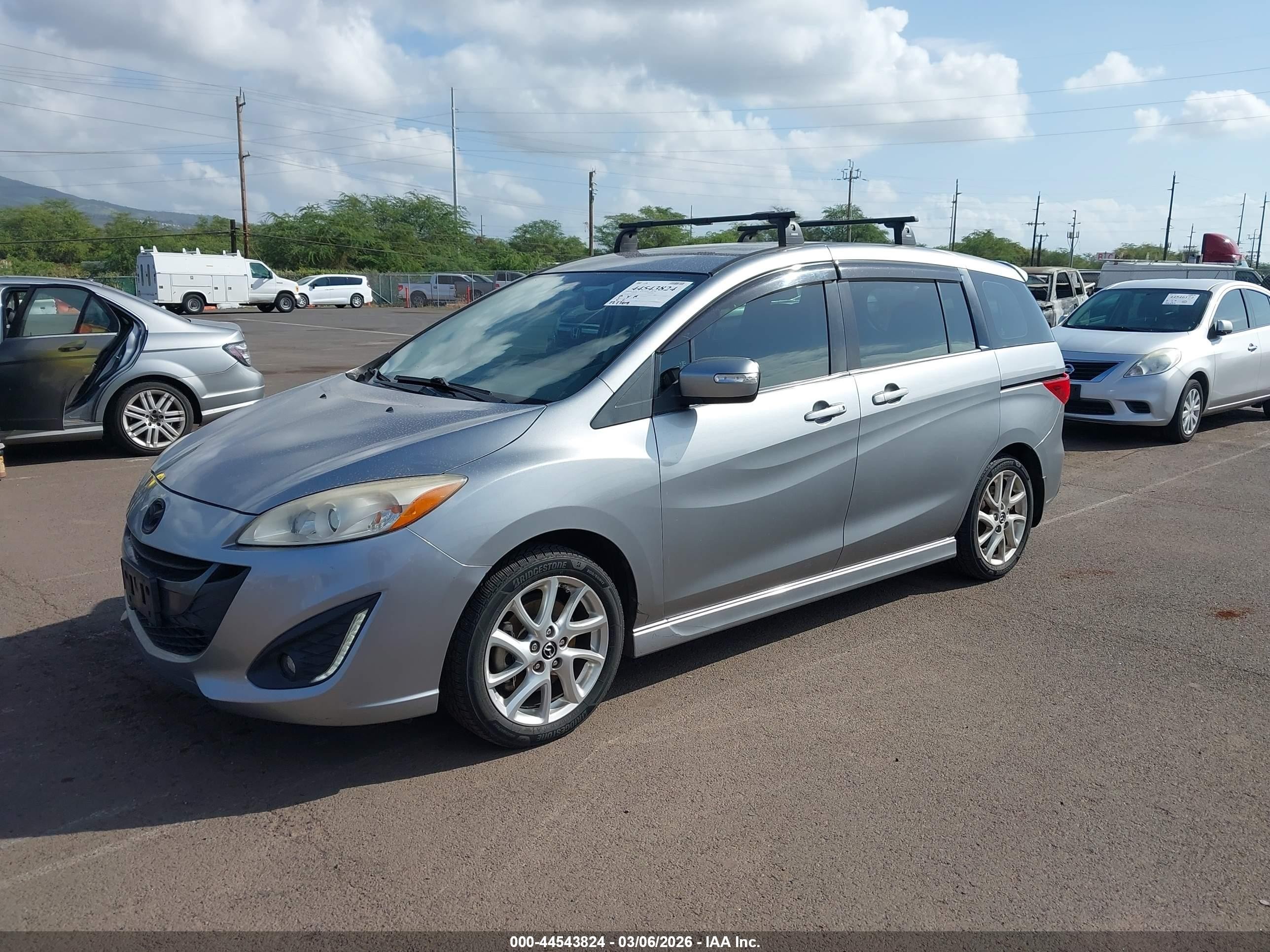 2014 Mazda Mazda5 Touring Silver vin: JM1CW2CL6E0162798