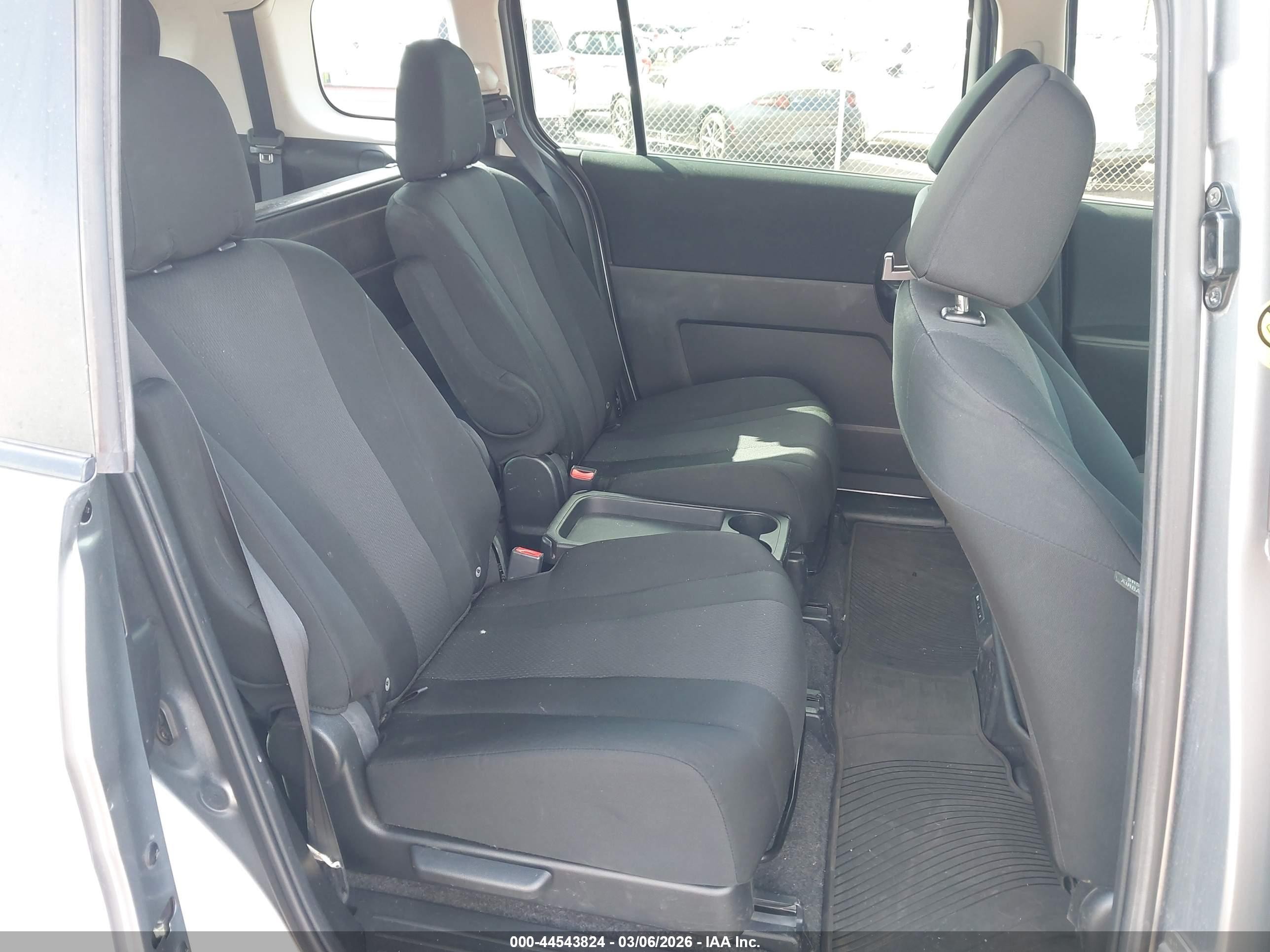 2014 Mazda Mazda5 Touring Silver vin: JM1CW2CL6E0162798