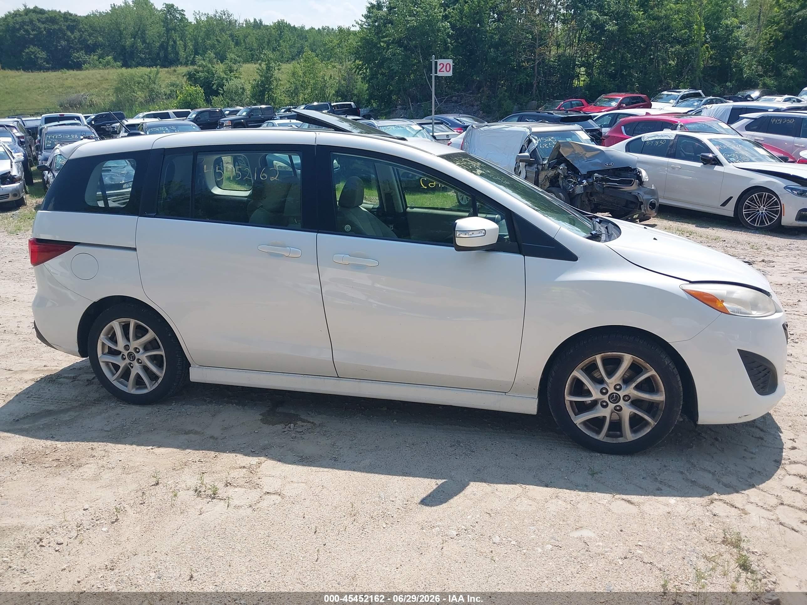2014 Mazda Mazda5 Touring White vin: JM1CW2CL6E0164910