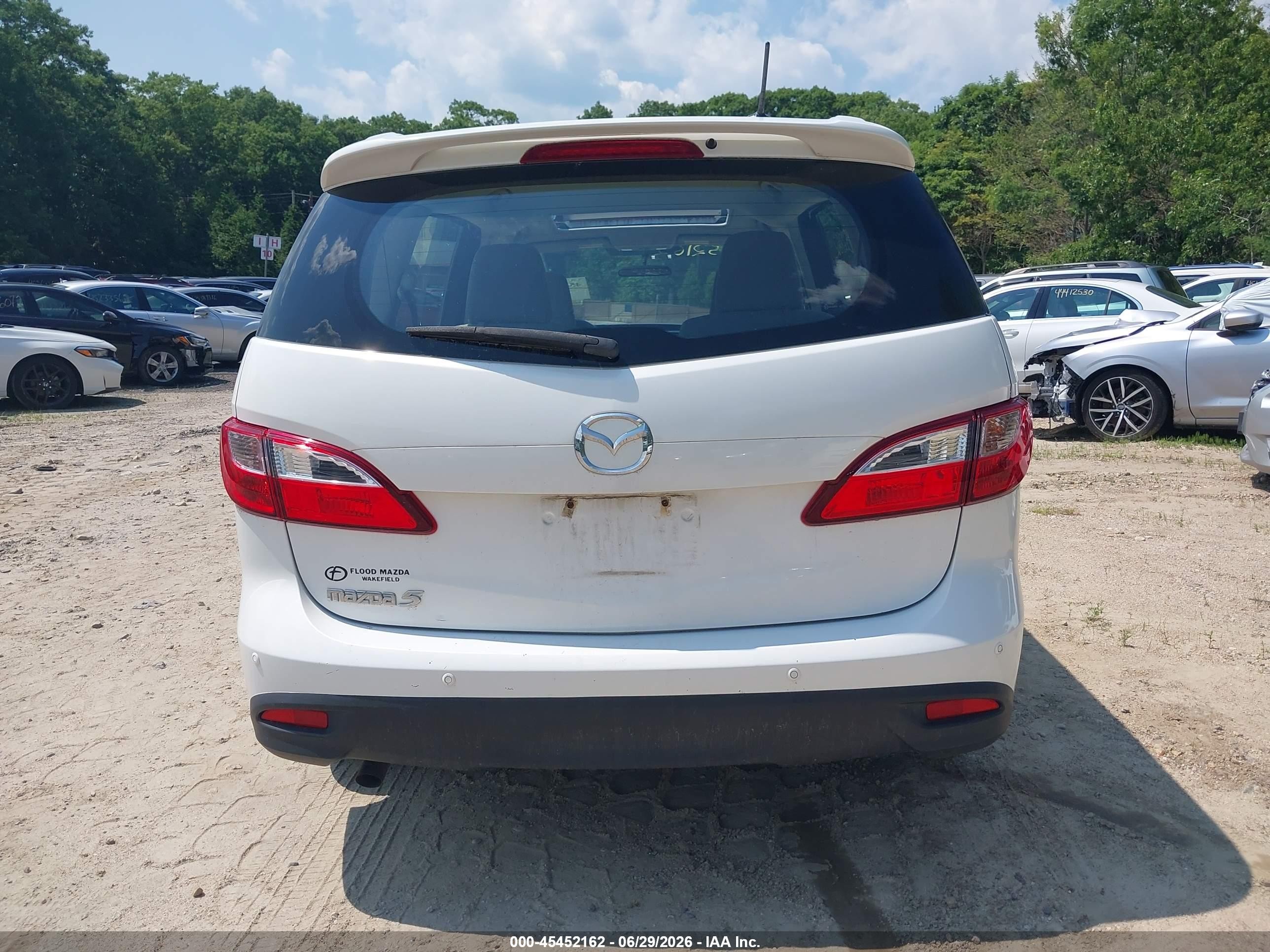 2014 Mazda Mazda5 Touring White vin: JM1CW2CL6E0164910