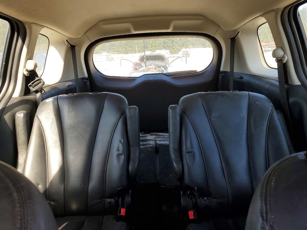 2012 Mazda 5 Silver vin: JM1CW2CL7C0111128