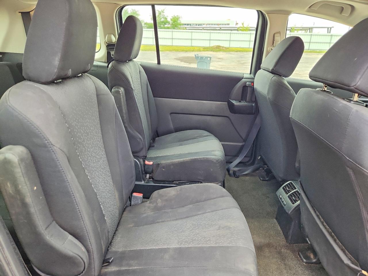 2012 Mazda 5 Silver vin: JM1CW2CL7C0137826