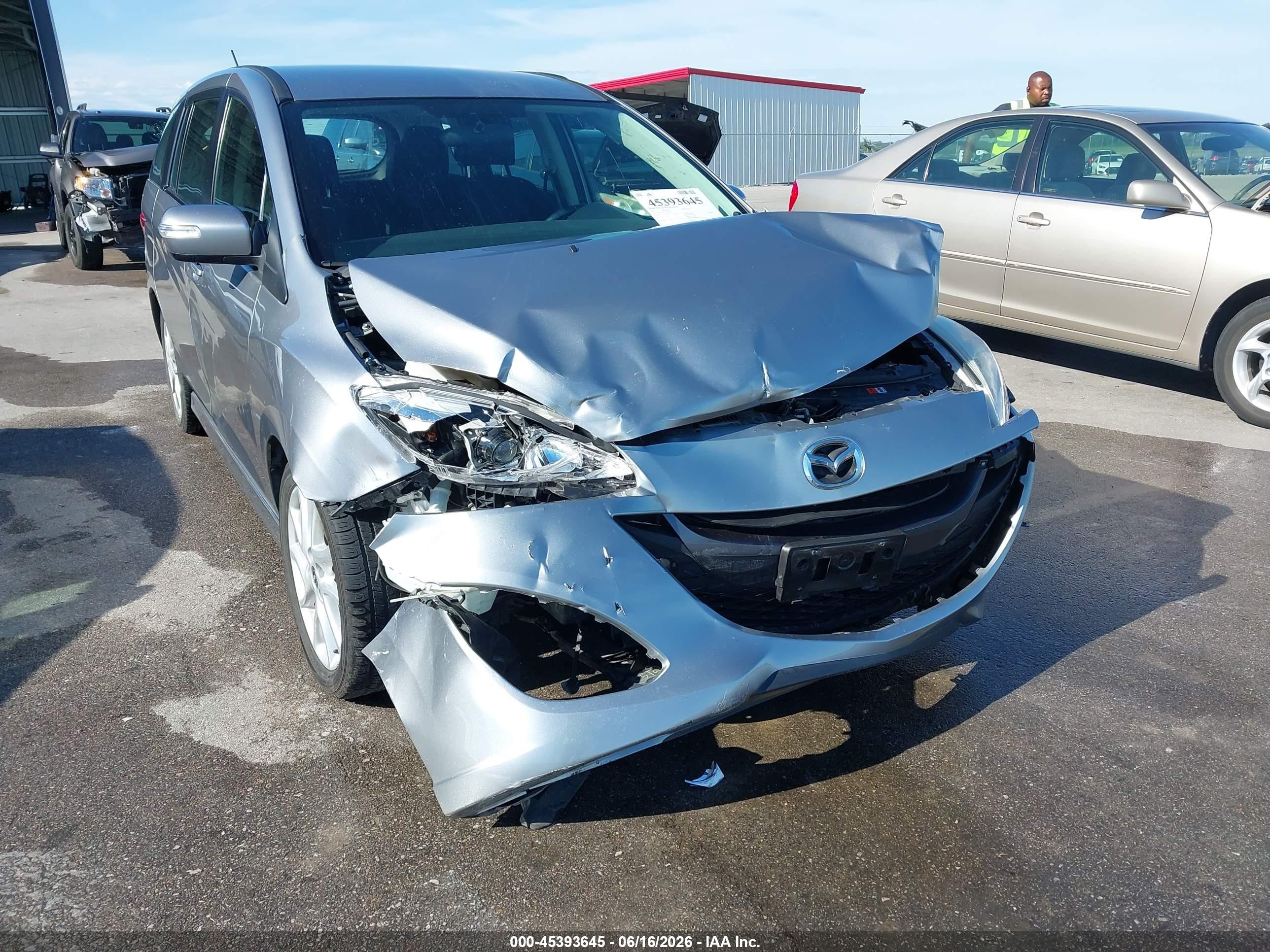 2013 Mazda Mazda5 Touring Silver vin: JM1CW2CL7D0149797